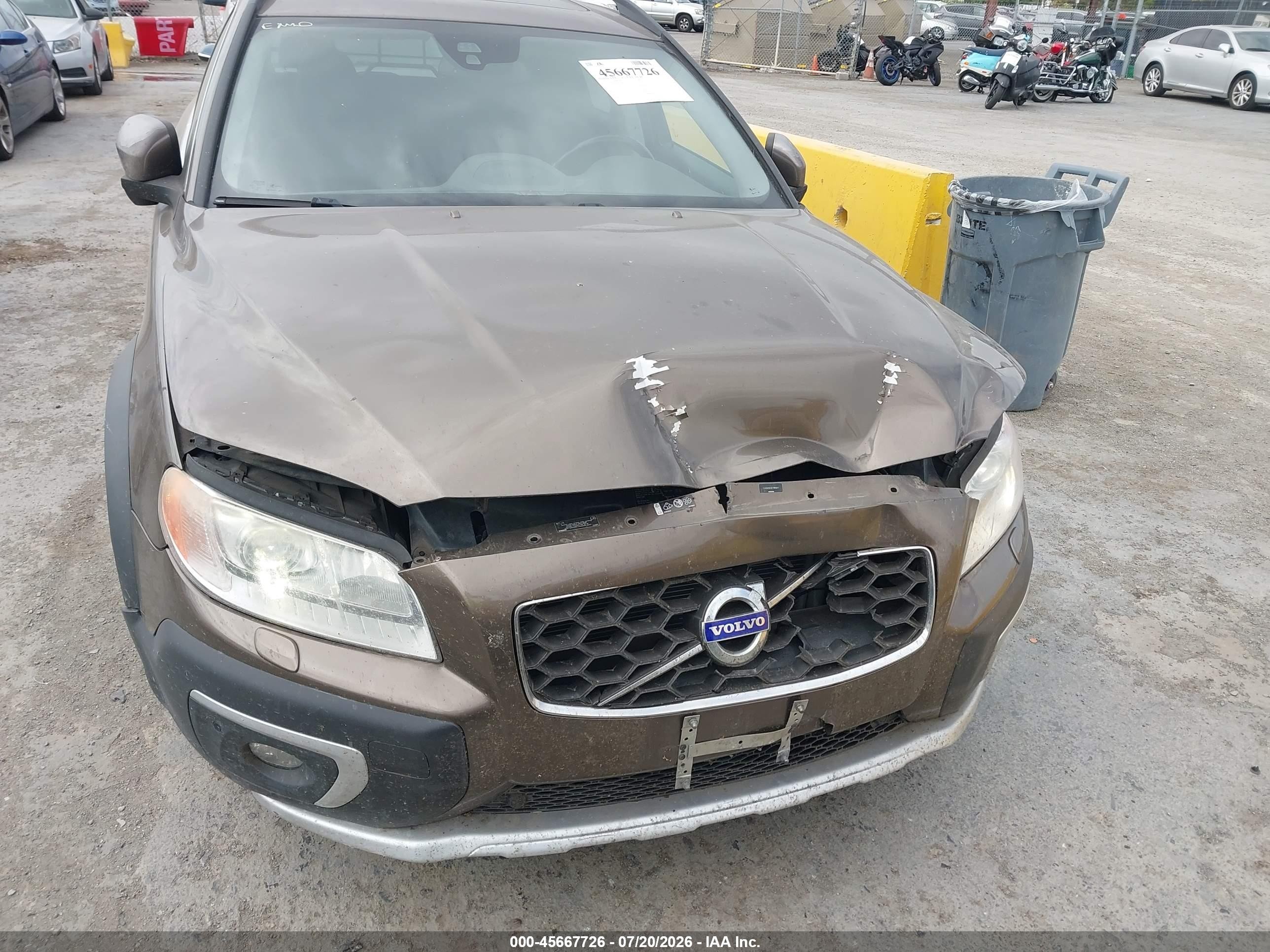 2014 Volvo Xc70 T6 Premier Plus Brown vin: YV4902BZ0E1185941
