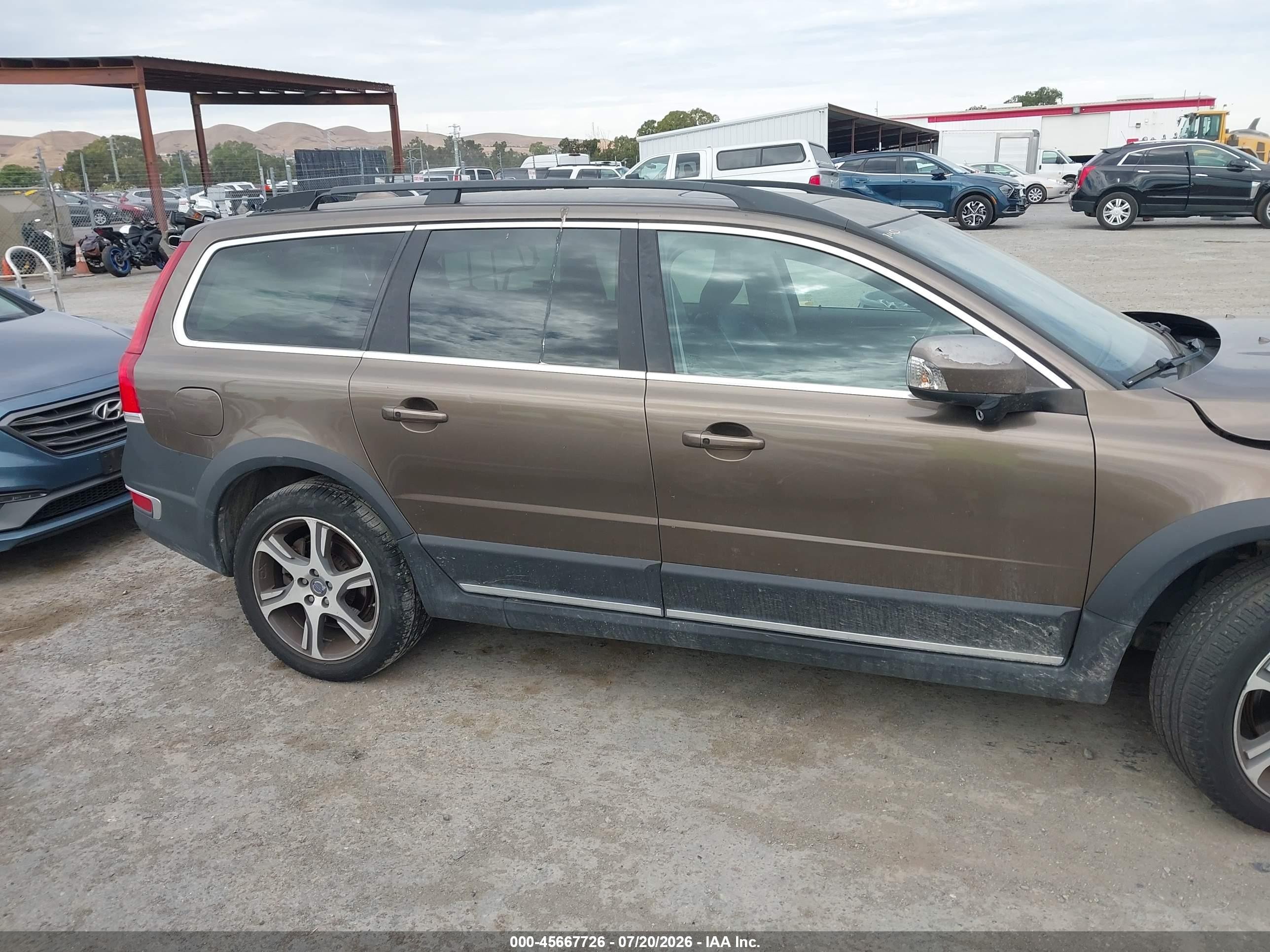 2014 Volvo Xc70 T6 Premier Plus Brown vin: YV4902BZ0E1185941