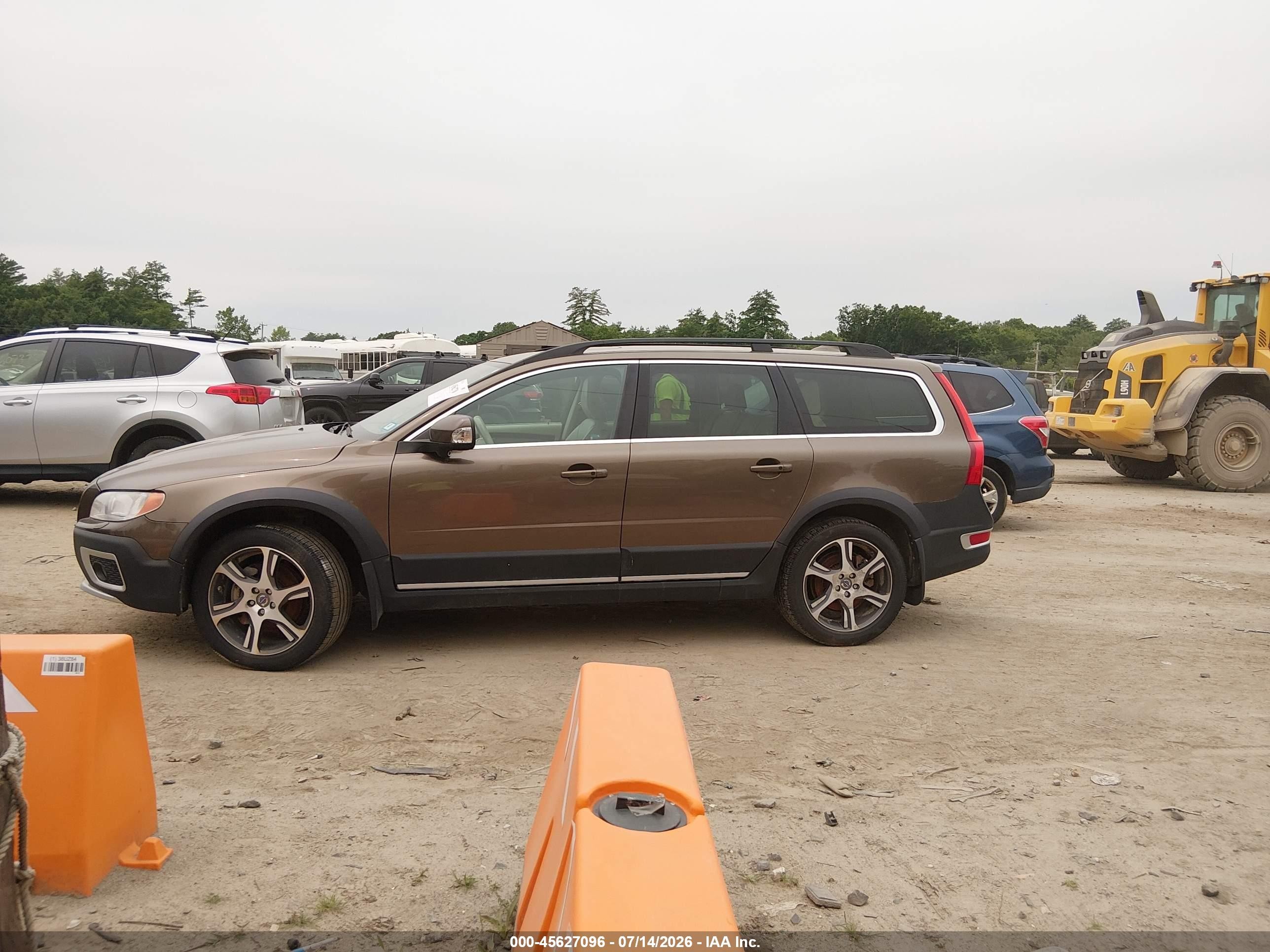 2012 Volvo Xc70 T6/t6 Platinum/t6 Premier Plus Brown vin: YV4902BZ1C1138740