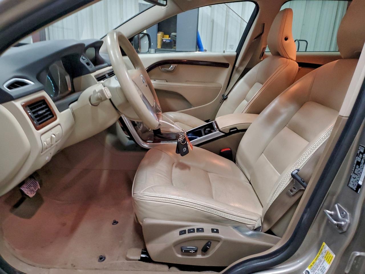 2014 Volvo Xc70 T6 Tan vin: YV4902BZ3E1176974