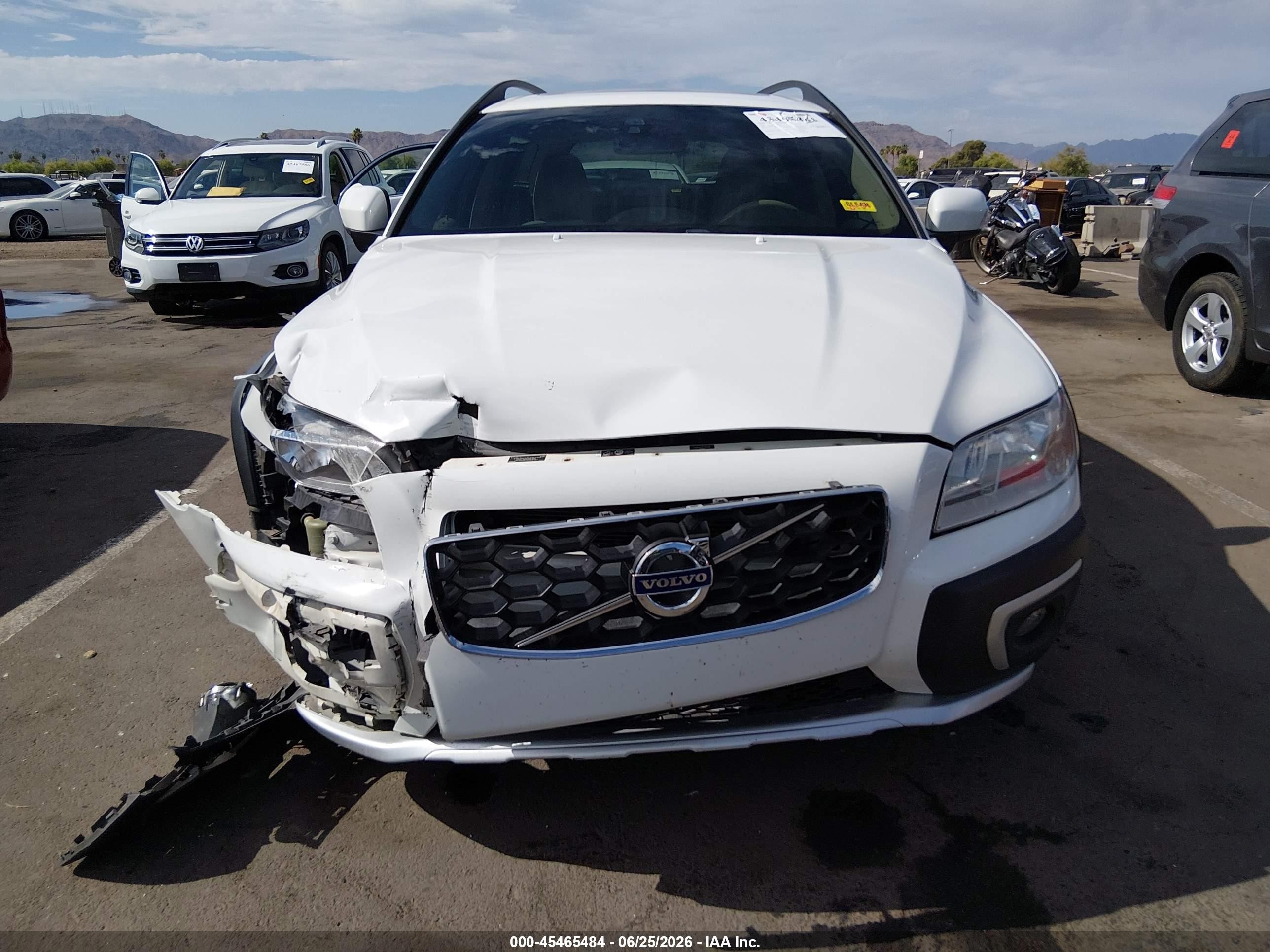 2014 Volvo Xc70 T6 Premier Plus Белый vin: YV4902BZ4E1175896