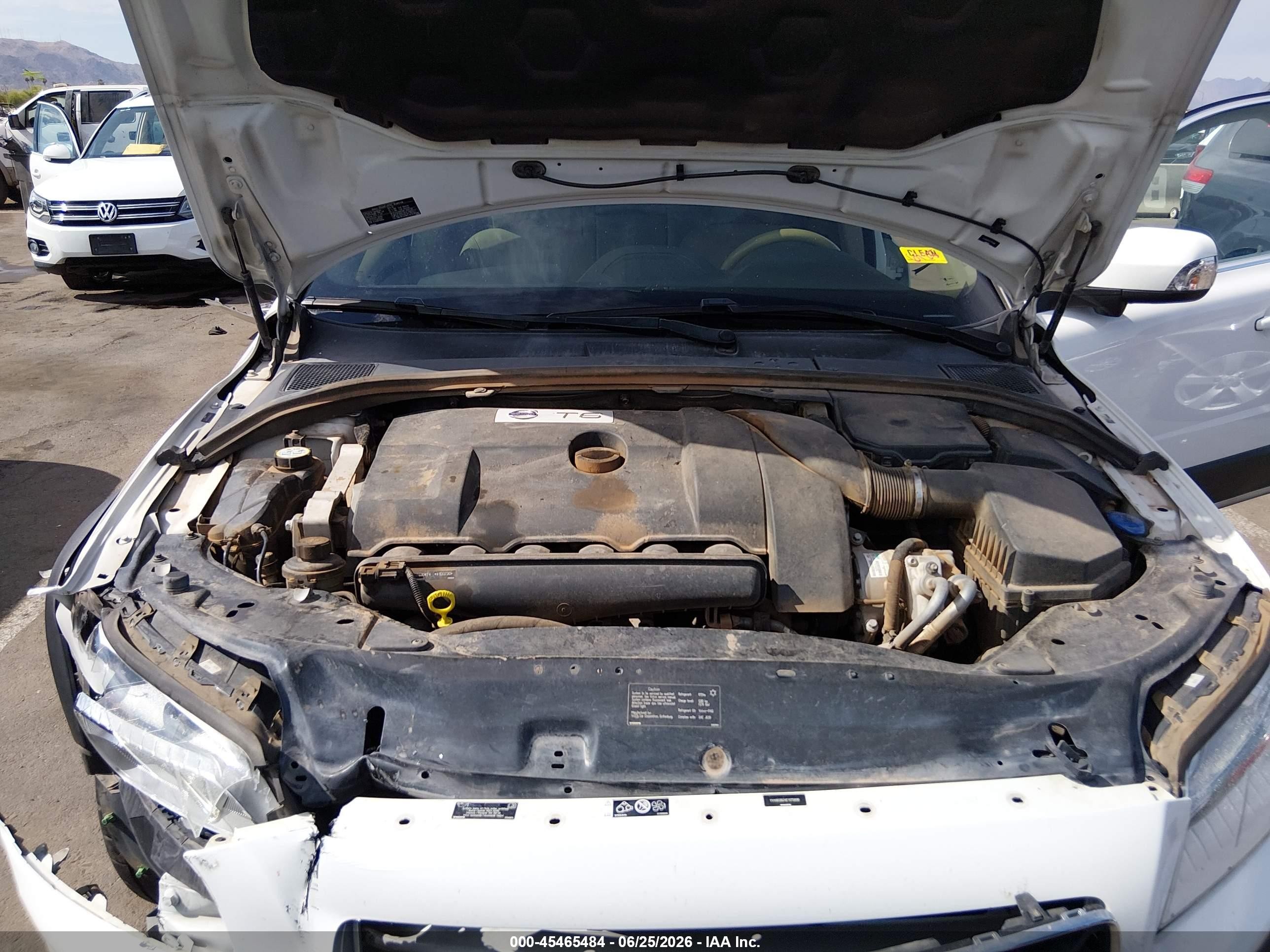 2014 Volvo Xc70 T6 Premier Plus Белый vin: YV4902BZ4E1175896