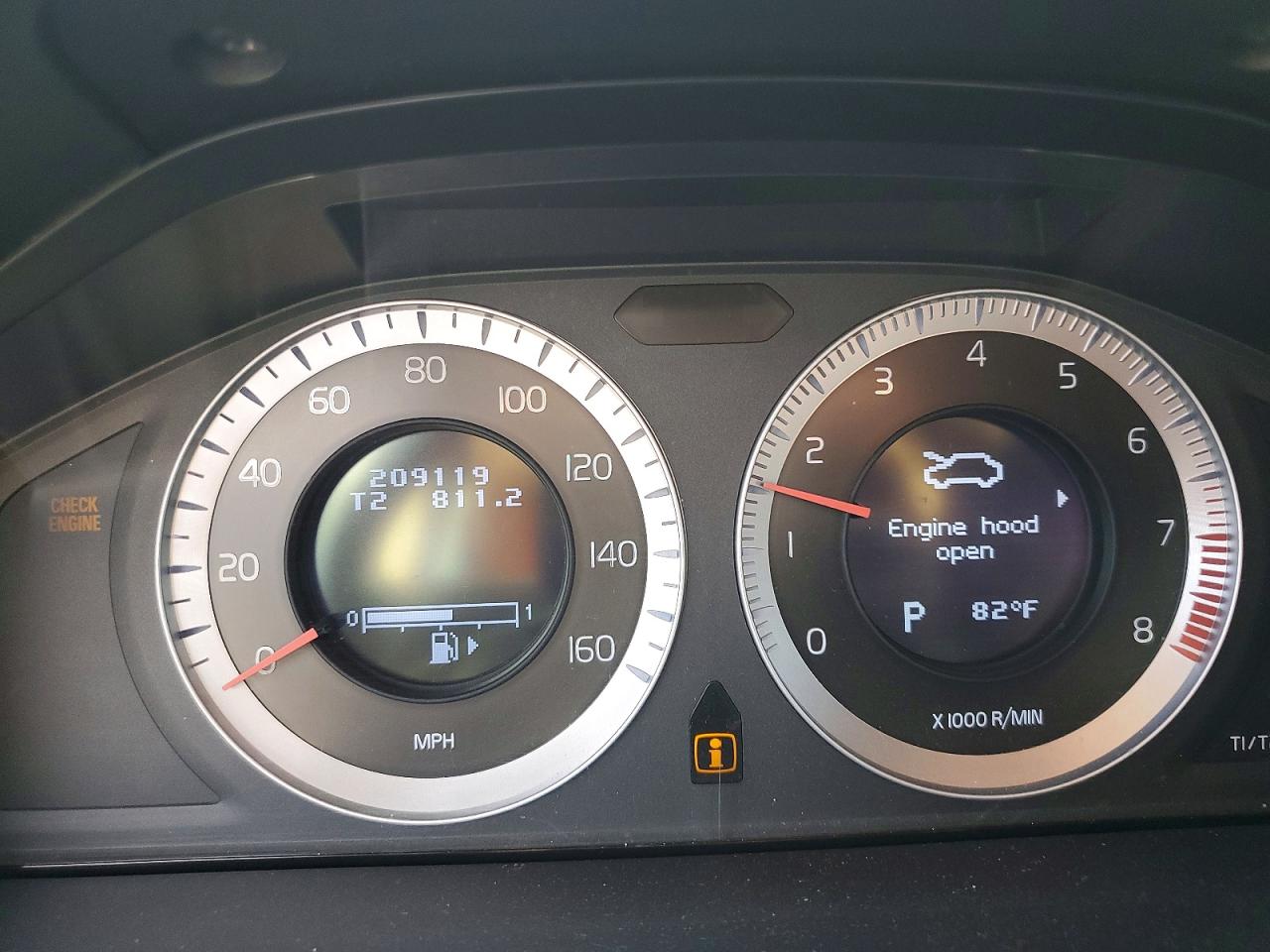 2011 Volvo Xc70 T6 Silver vin: YV4902BZ5B1099066