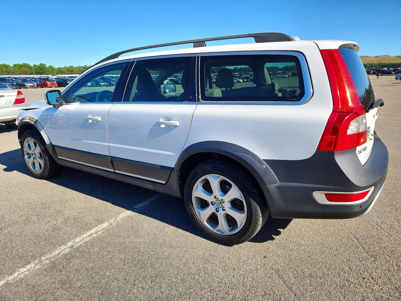 2011 Volvo Xc70 T6 Белый vin: YV4902BZ5B1115153