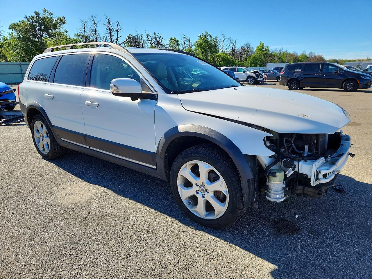 2011 Volvo Xc70 T6 Белый vin: YV4902BZ5B1115153