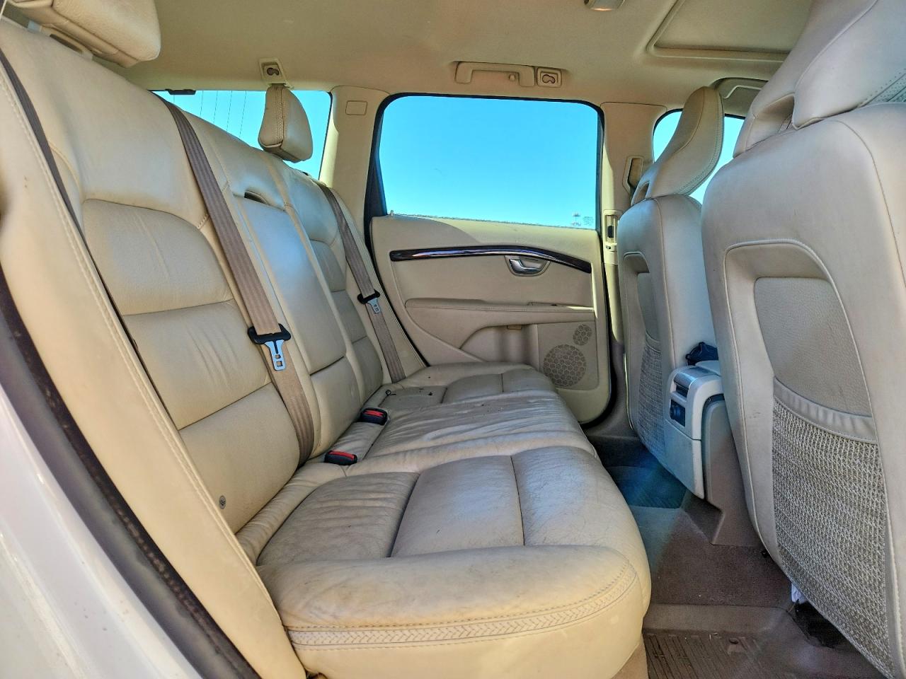 2011 Volvo Xc70 T6 Белый vin: YV4902BZ5B1115153