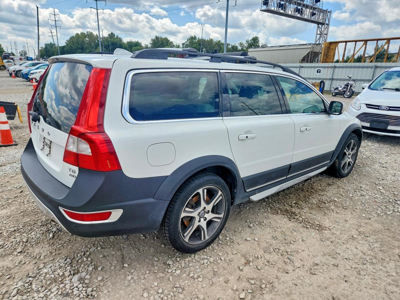2012 Volvo Xc70 T6 Белый vin: YV4902BZ6C1129211