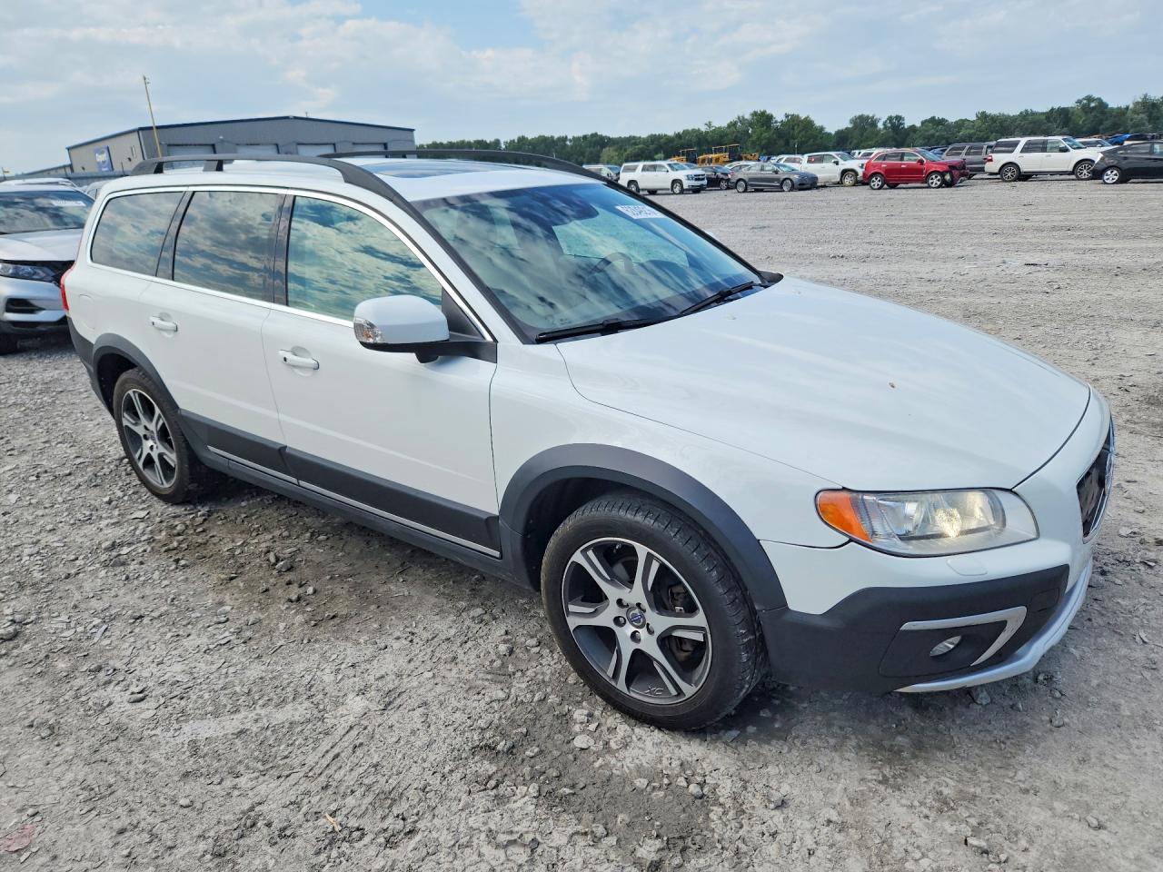 2014 Volvo Xc70 T6 White vin: YV4902BZ8E1181328