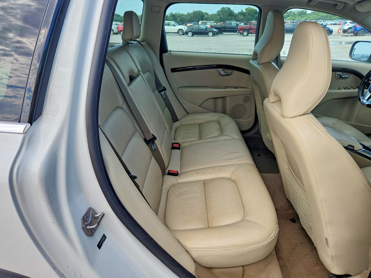 2014 Volvo Xc70 T6 White vin: YV4902BZ8E1181328
