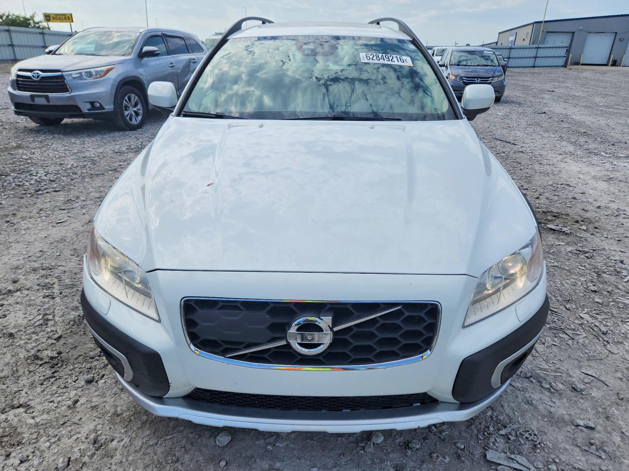 2014 Volvo Xc70 T6 White vin: YV4902BZ8E1181328