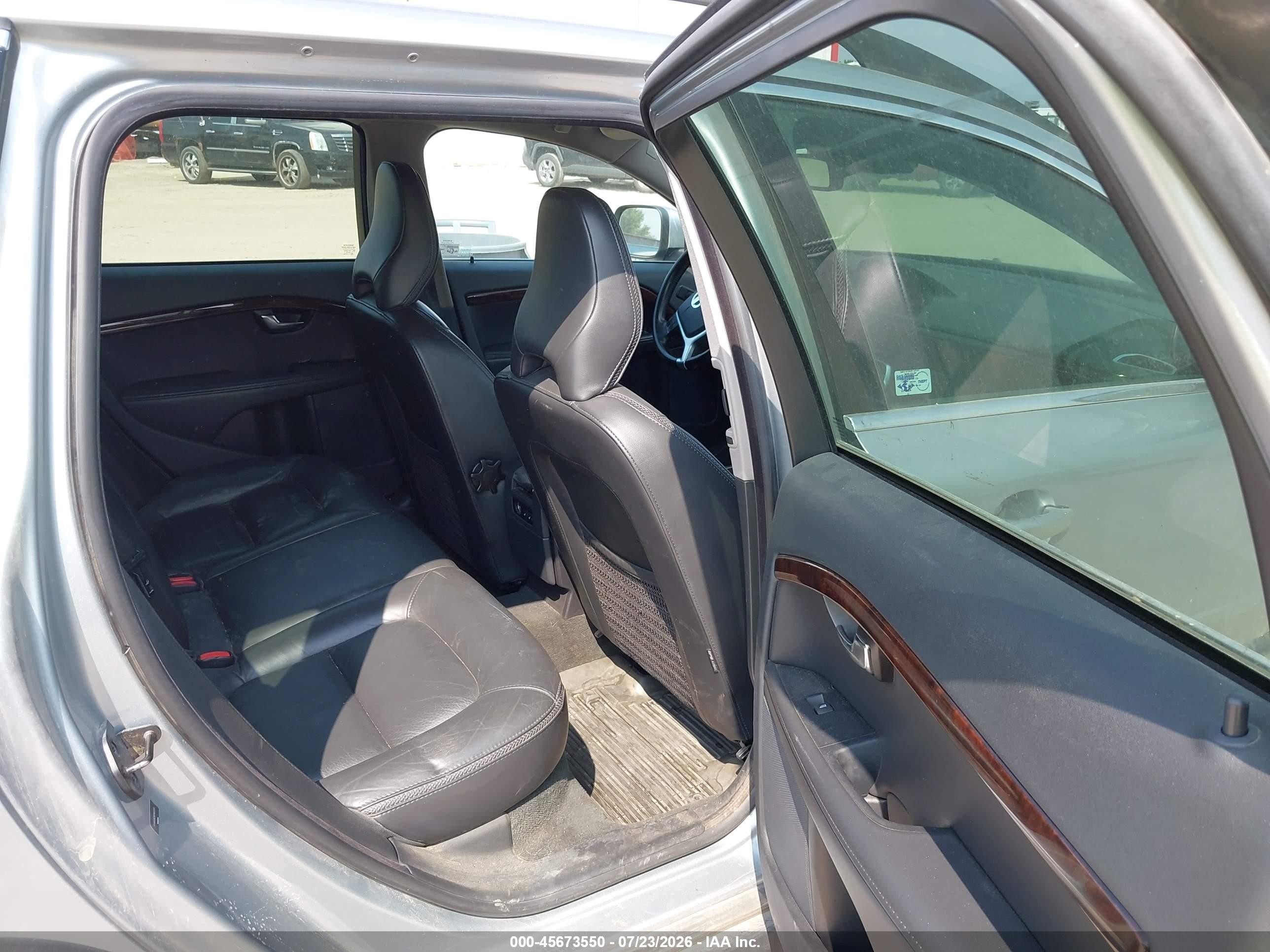 2013 Volvo Xc70 T6 Silver vin: YV4902BZ9D1155173