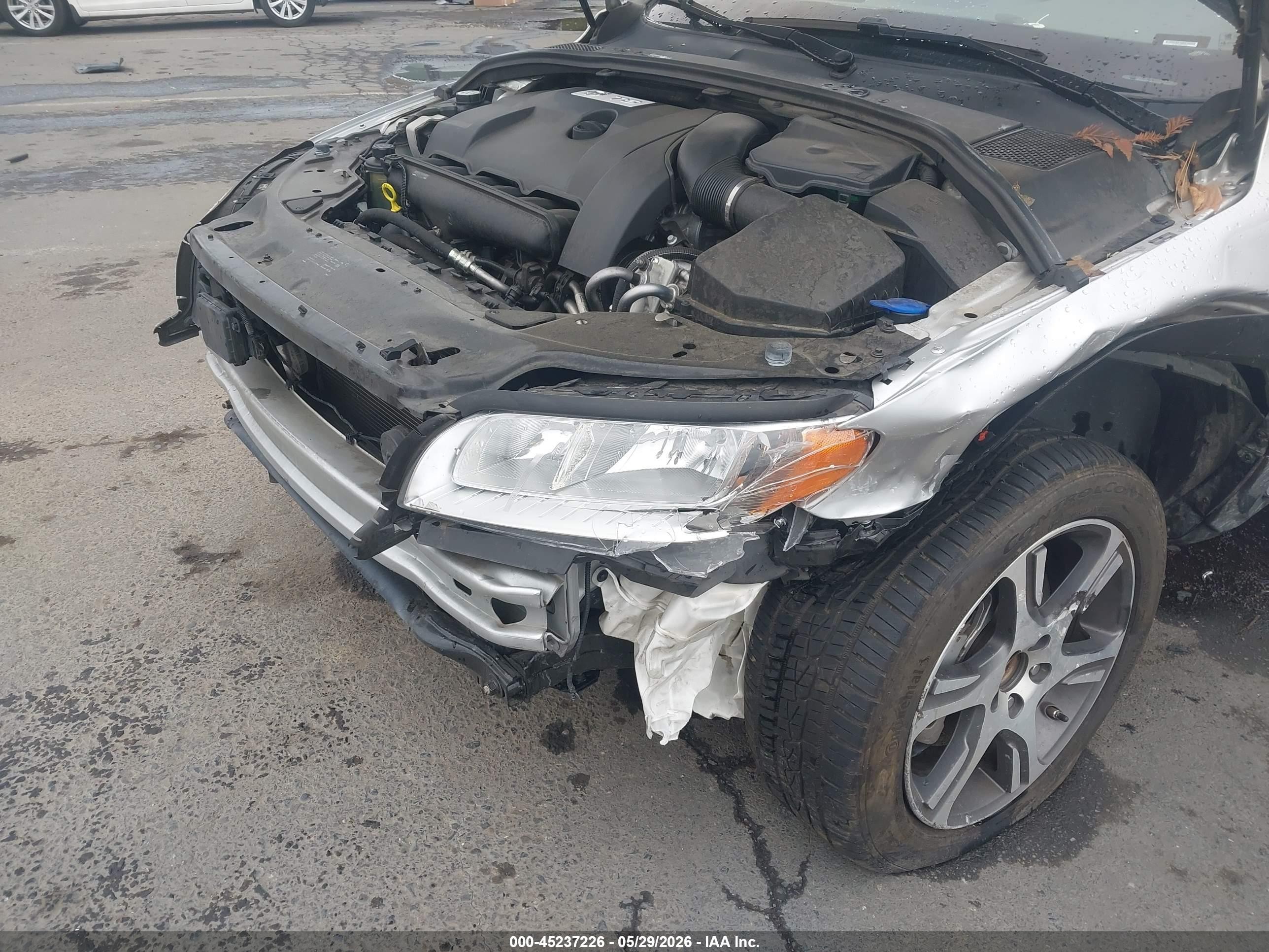 2014 Volvo Xc70 T6/t6 Platinum/t6 Premier Plus Серебряный vin: YV4902BZ9E1178230
