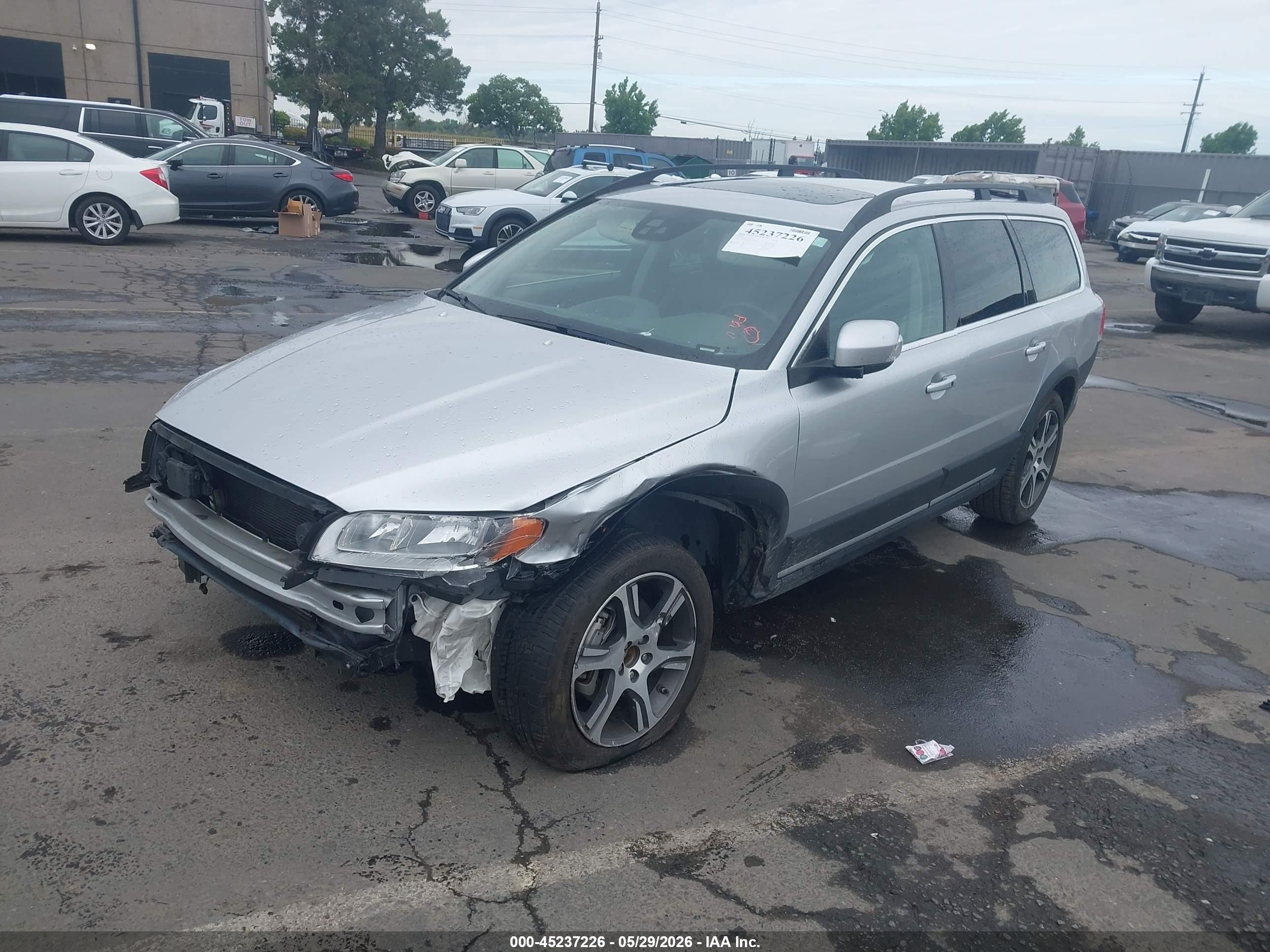 2014 Volvo Xc70 T6/t6 Platinum/t6 Premier Plus Серебряный vin: YV4902BZ9E1178230