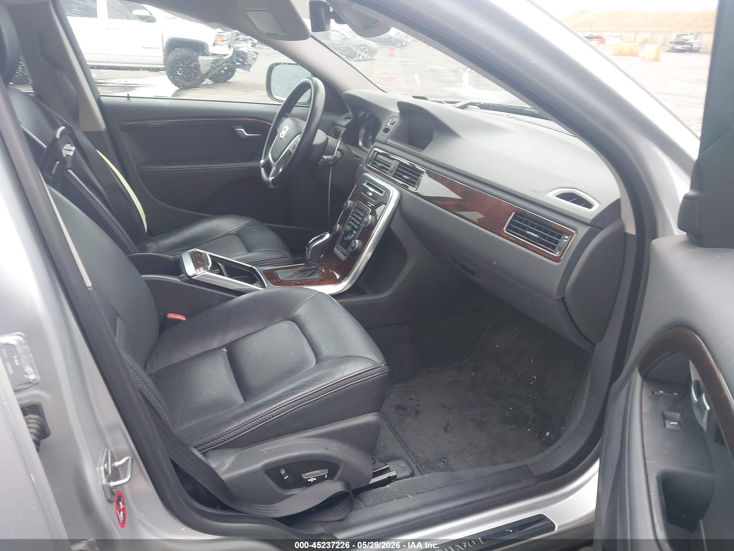 2014 Volvo Xc70 T6/t6 Platinum/t6 Premier Plus Серебряный vin: YV4902BZ9E1178230
