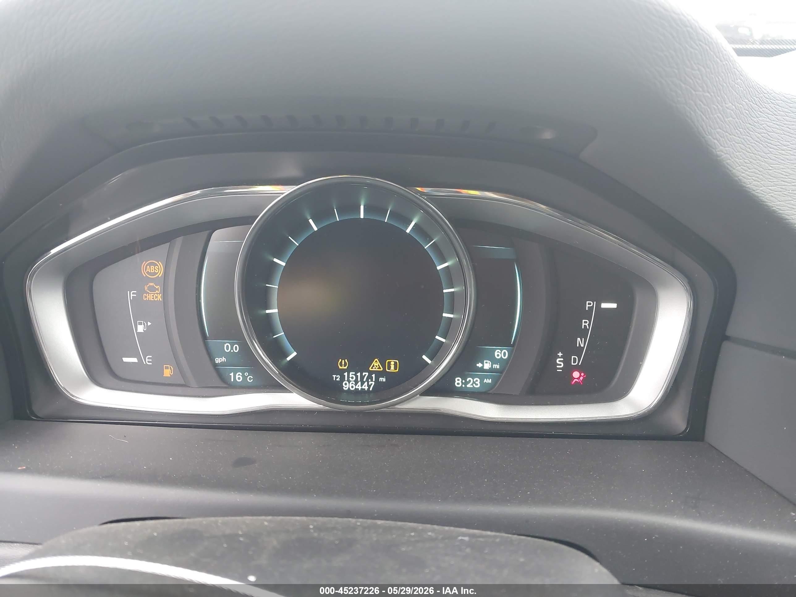 2014 Volvo Xc70 T6/t6 Platinum/t6 Premier Plus Серебряный vin: YV4902BZ9E1178230
