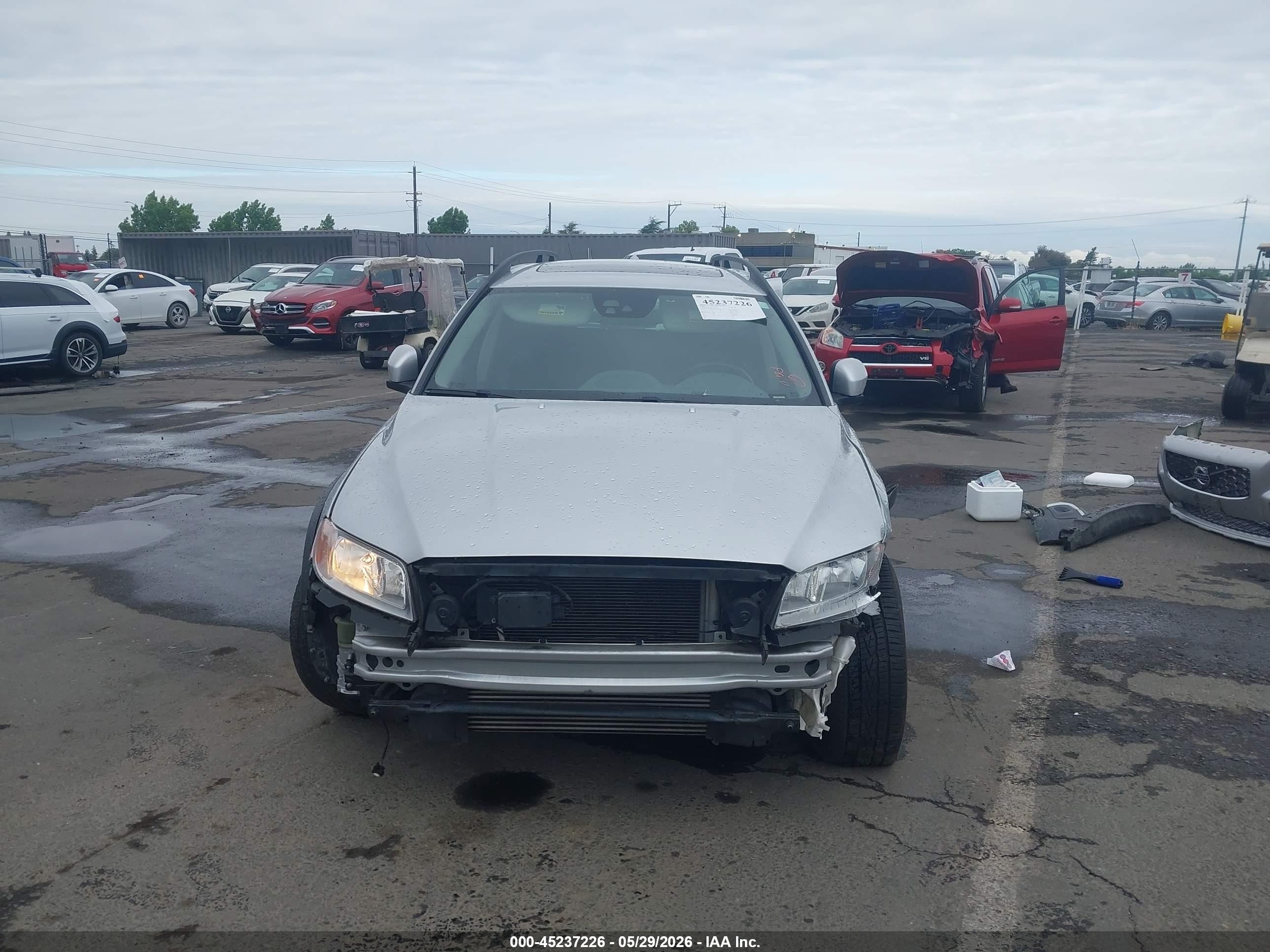 2014 Volvo Xc70 T6/t6 Platinum/t6 Premier Plus Серебряный vin: YV4902BZ9E1178230