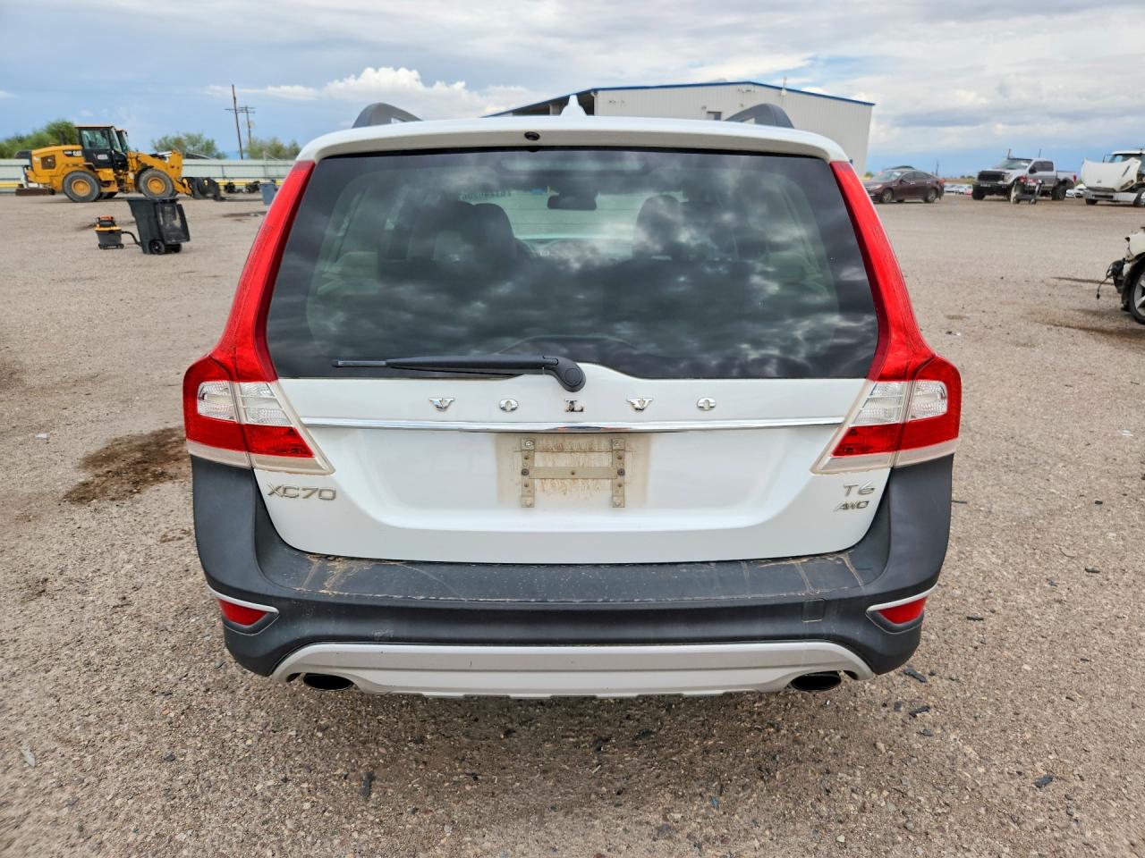 2014 Volvo Xc70 T6 White vin: YV4902BZ9E1185761