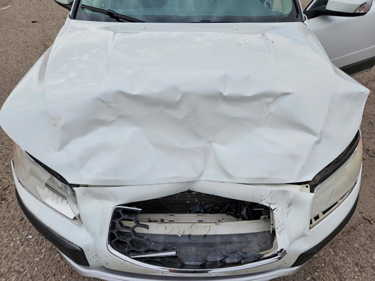 2014 Volvo Xc70 T6 White vin: YV4902BZ9E1185761
