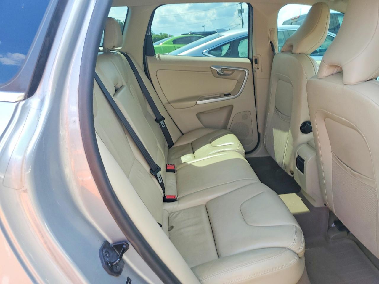 2012 Volvo Xc60 T6 Silver vin: YV4902DZ0C2263039
