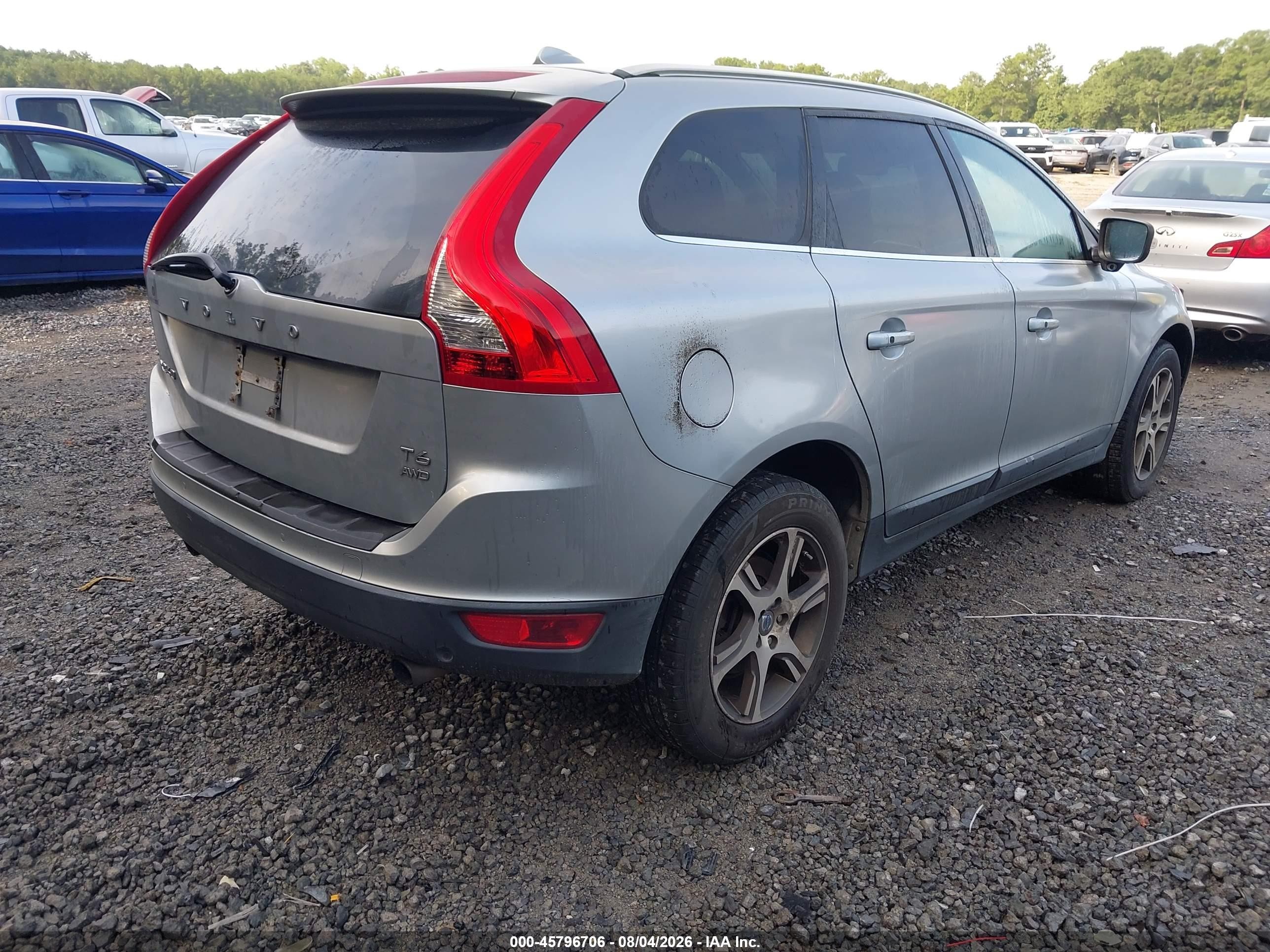 2013 Volvo Xc60 T6/t6 Platinum/t6 Premier Plus/t6 R-design/t6 R-design Platinum/t6 R-design Premier Plus Silver vin: YV4902DZ0D2366835