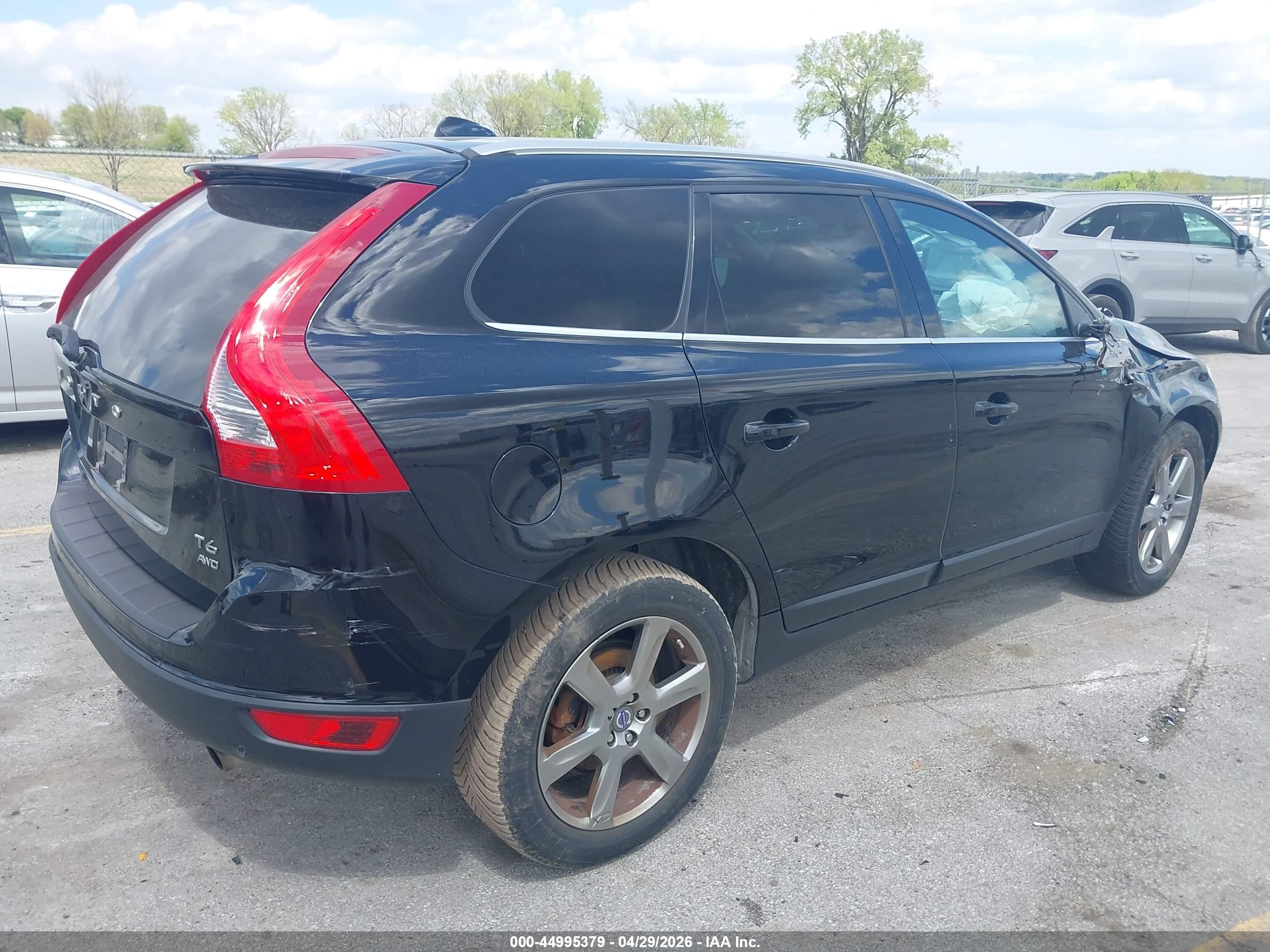 2013 Volvo Xc60 T6/t6 Platinum/t6 Premier Plus/t6 R-design/t6 R-design Platinum/t6 R-design Premier Plus Black vin: YV4902DZ0D2387572