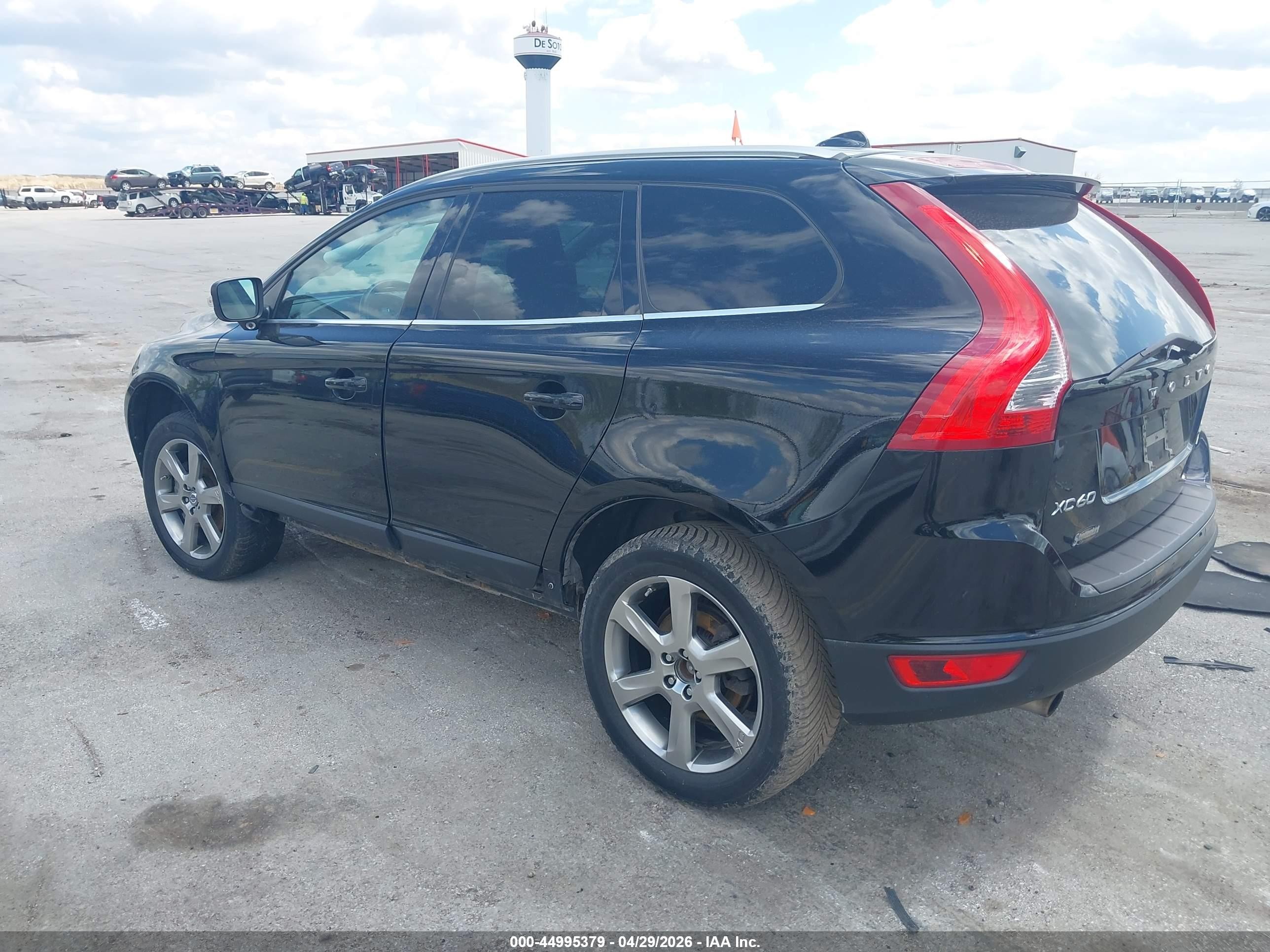 2013 Volvo Xc60 T6/t6 Platinum/t6 Premier Plus/t6 R-design/t6 R-design Platinum/t6 R-design Premier Plus Black vin: YV4902DZ0D2387572