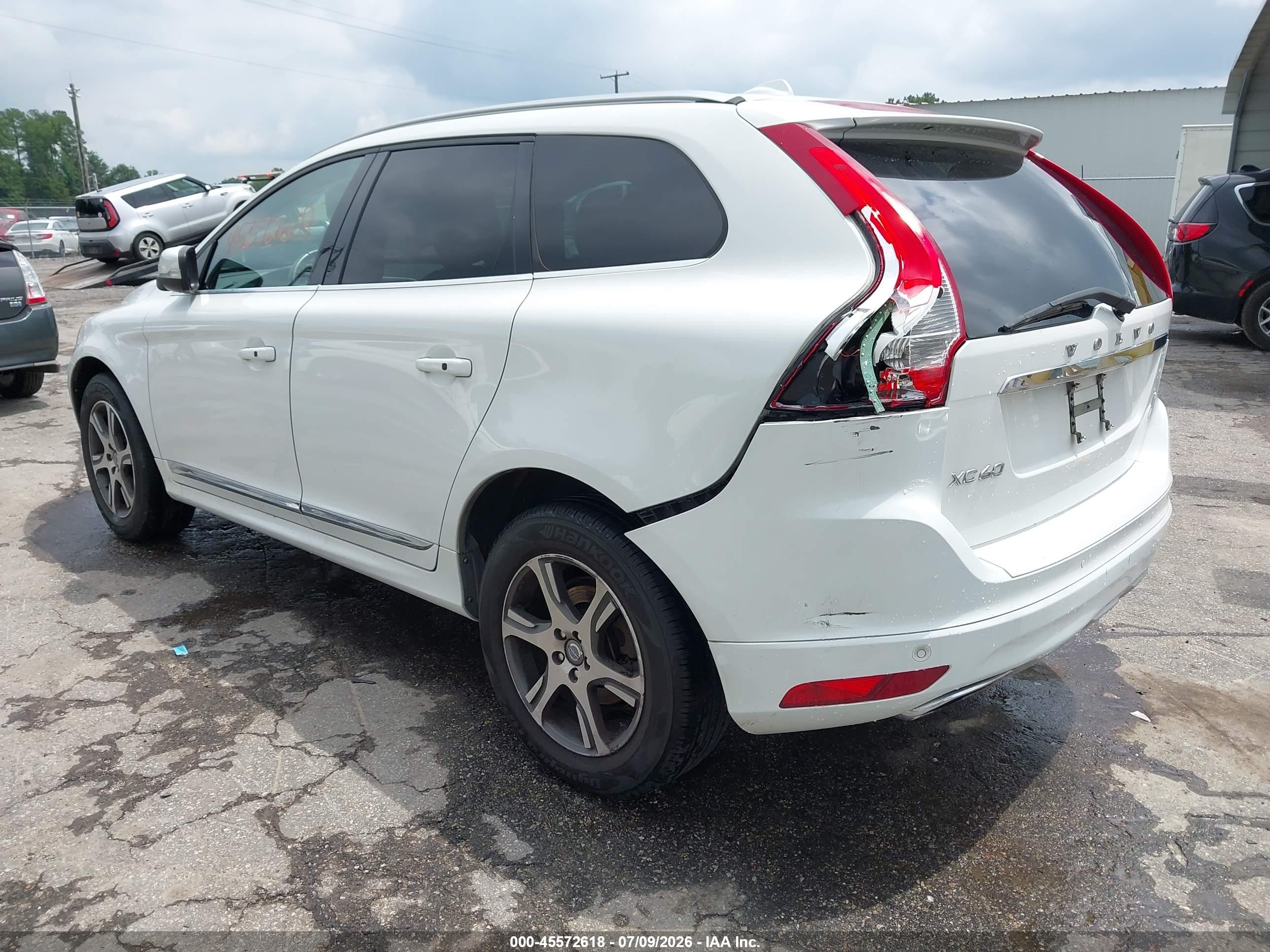 2014 Volvo Xc60 T6 White vin: YV4902DZ0E2533342