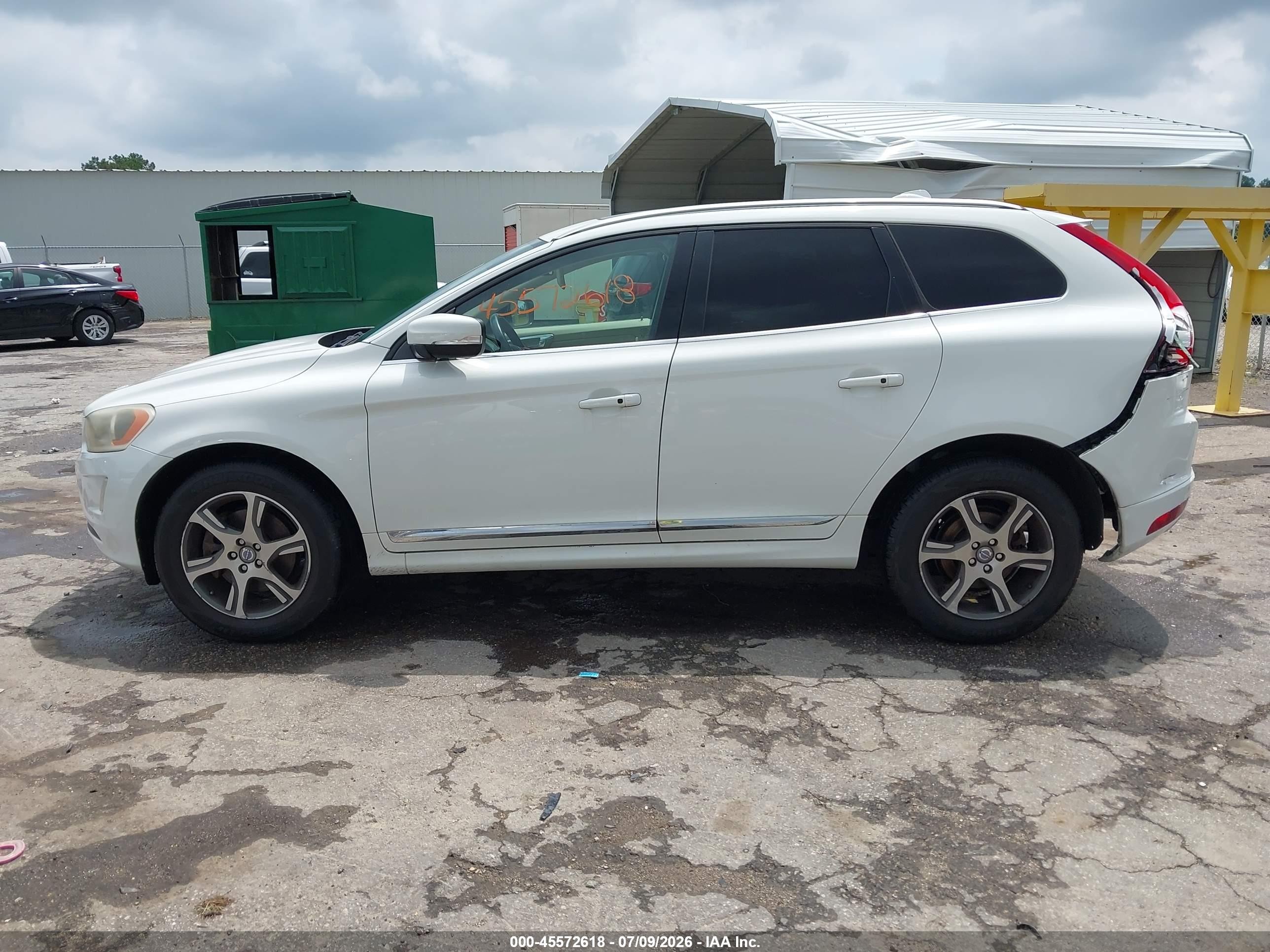 2014 Volvo Xc60 T6 White vin: YV4902DZ0E2533342