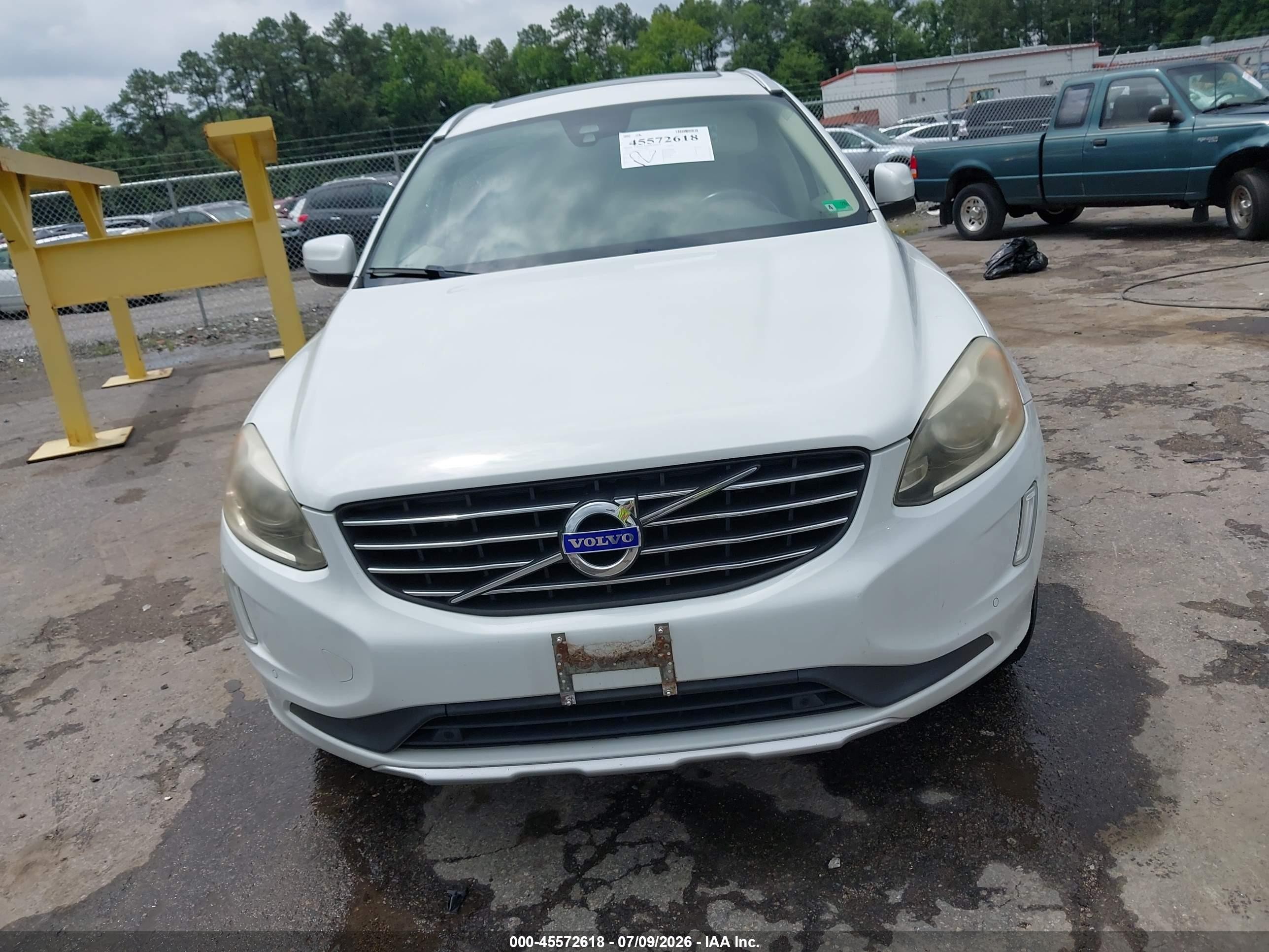 2014 Volvo Xc60 T6 White vin: YV4902DZ0E2533342