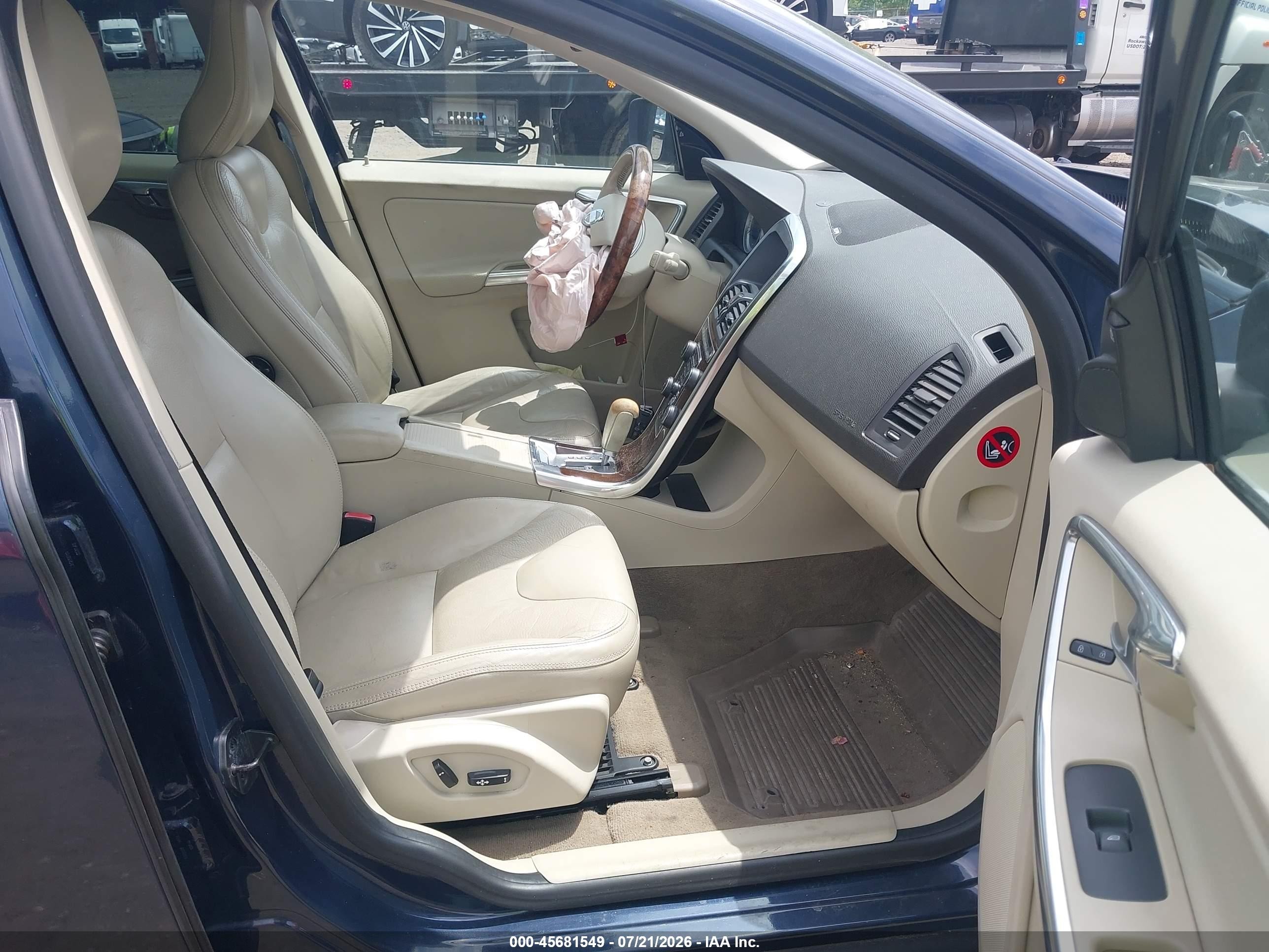 2012 Volvo Xc60 T6 Platinum Dark Blue vin: YV4902DZ1C2289309