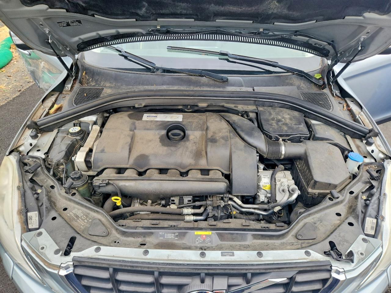 2012 Volvo Xc60 T6 Silver vin: YV4902DZ1C2292694