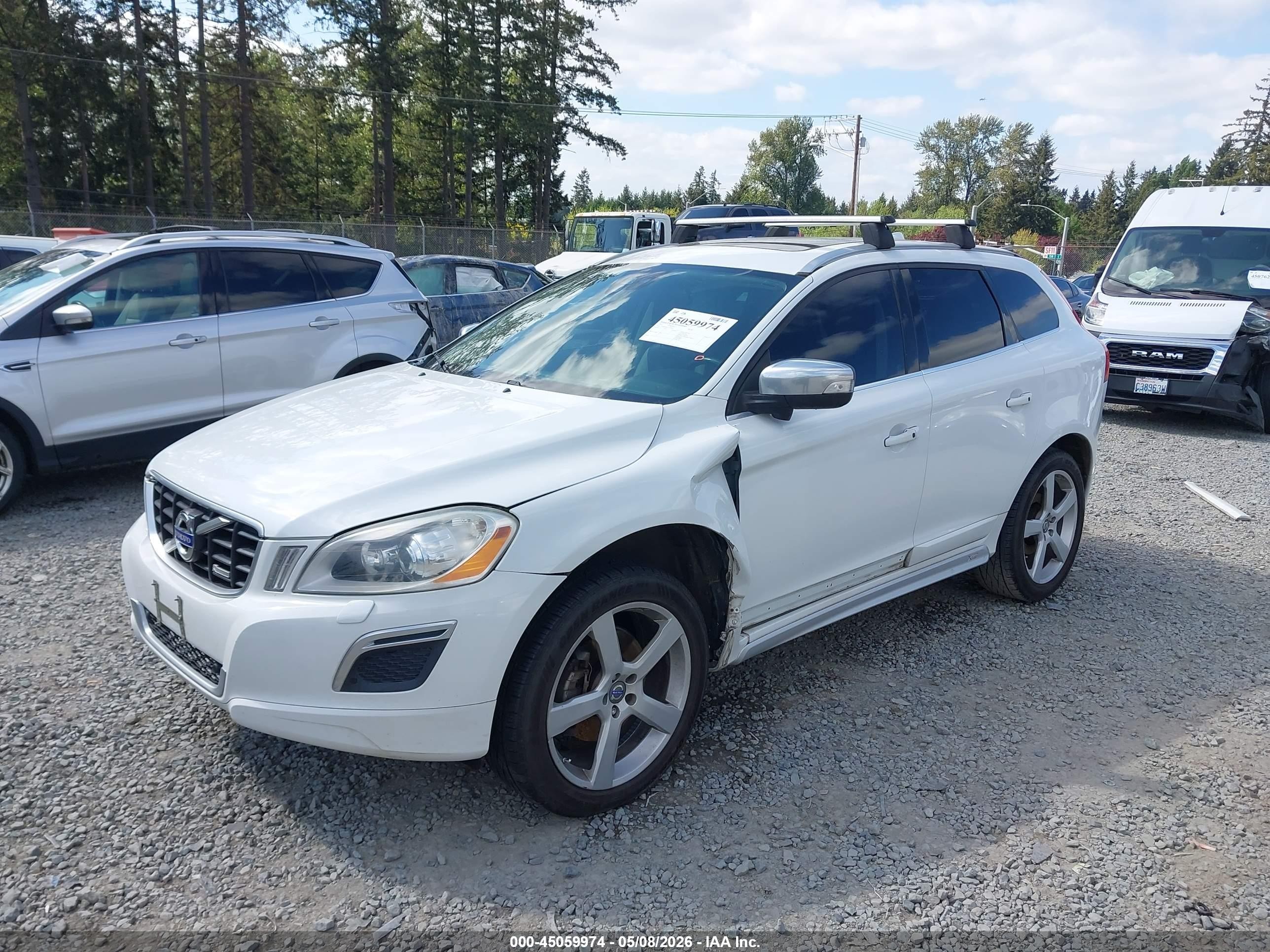 2012 Volvo Xc60 T6/t6 Platinum/t6 Premier Plus/t6 R-design/t6 R-design Platinum/t6 R-design Premier Plus White vin: YV4902DZ1C2319067