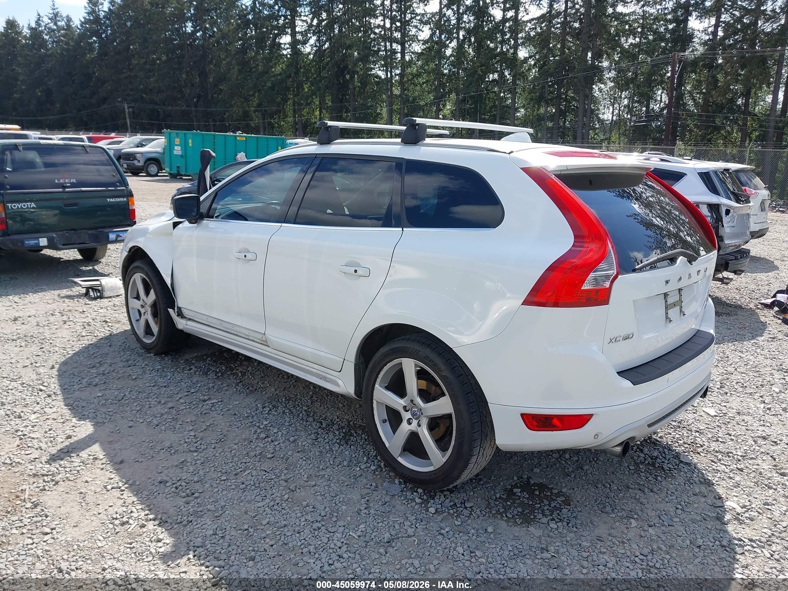 2012 Volvo Xc60 T6/t6 Platinum/t6 Premier Plus/t6 R-design/t6 R-design Platinum/t6 R-design Premier Plus White vin: YV4902DZ1C2319067