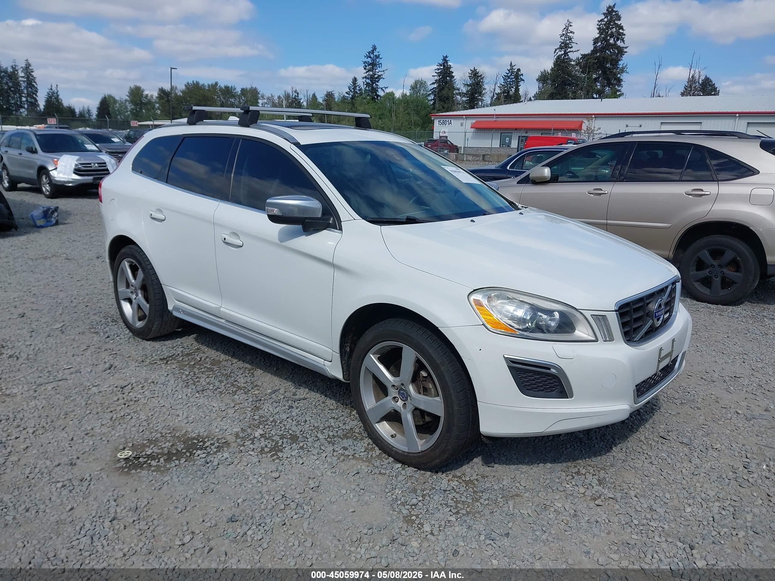 2012 Volvo Xc60 T6/t6 Platinum/t6 Premier Plus/t6 R-design/t6 R-design Platinum/t6 R-design Premier Plus White vin: YV4902DZ1C2319067