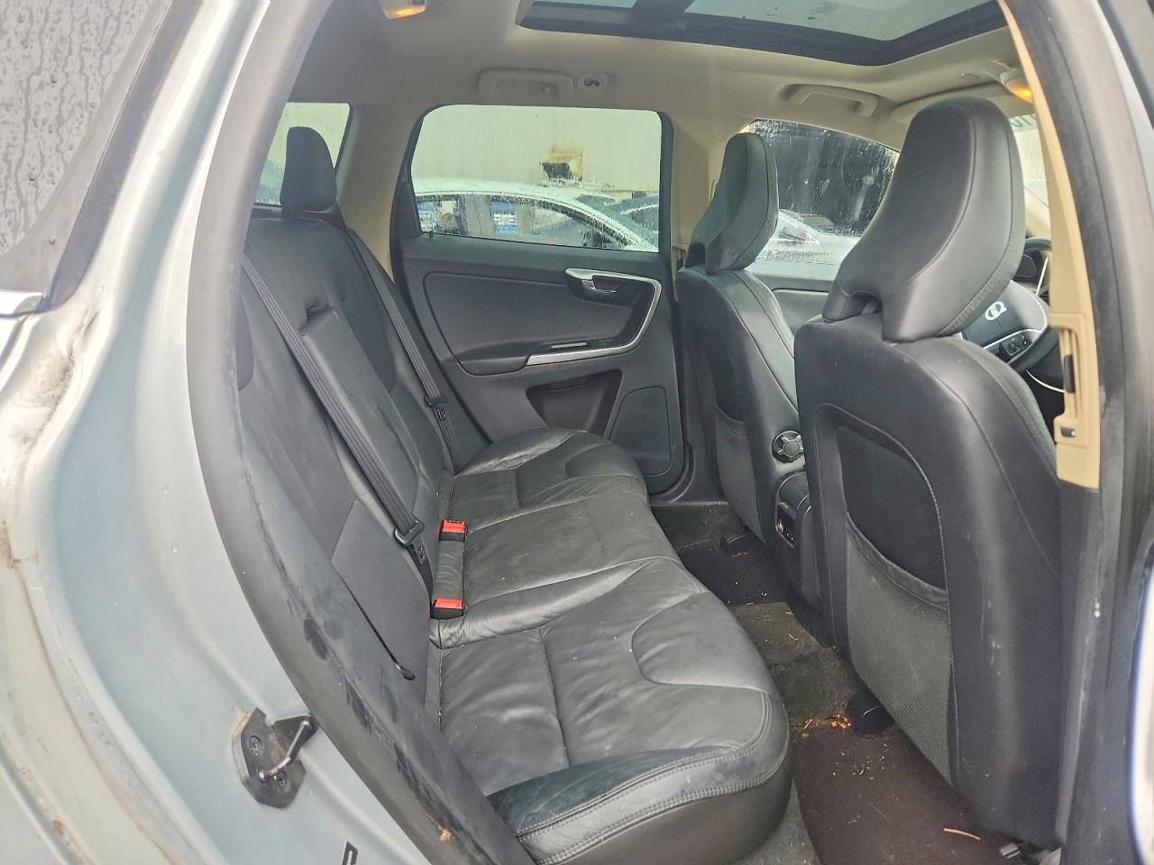 2013 Volvo Xc60 T6 Silver vin: YV4902DZ1D2401379