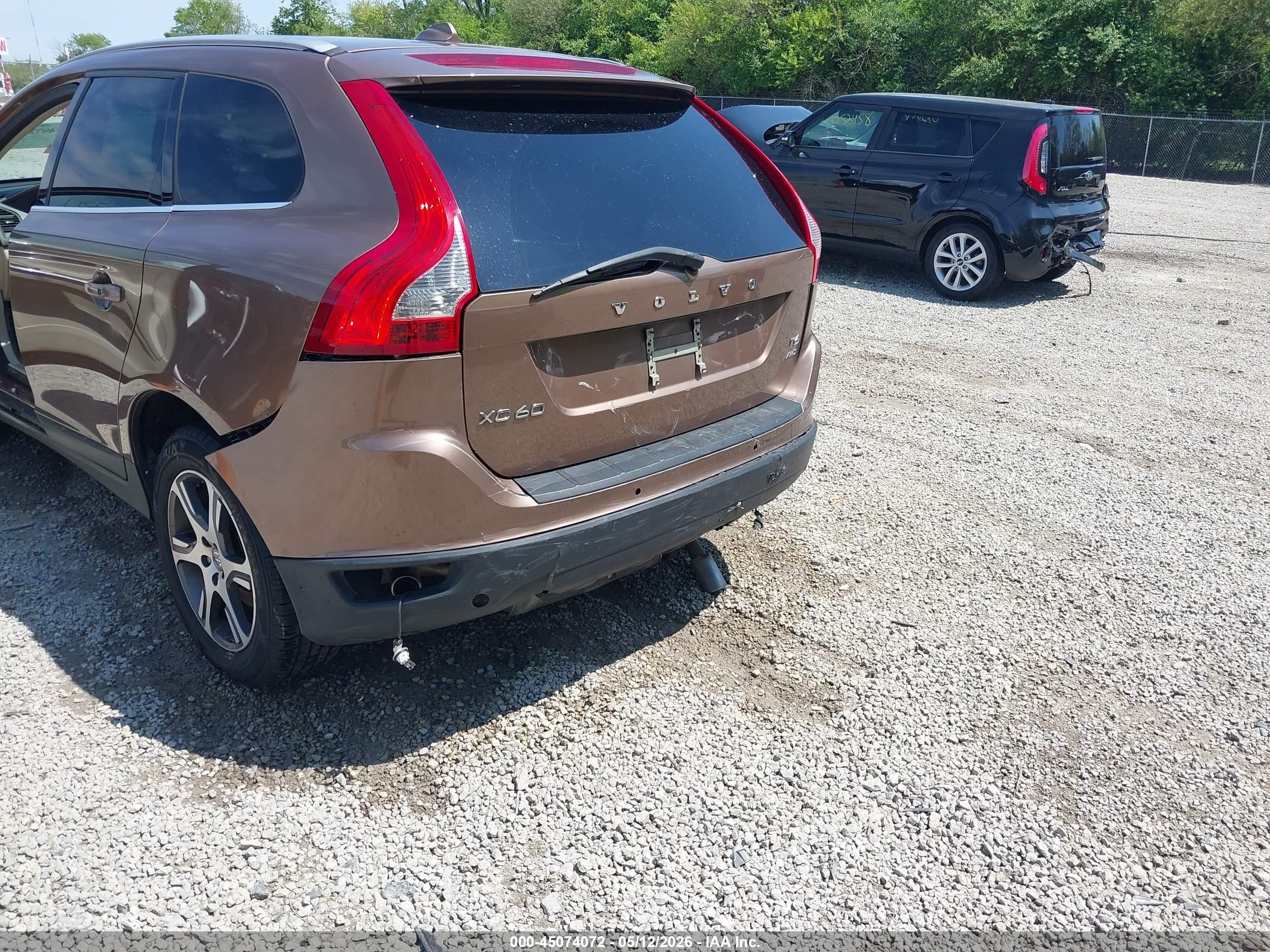 2013 Volvo Xc60 T6/t6 Platinum/t6 Premier Plus/t6 R-design/t6 R-design Platinum/t6 R-design Premier Plus Brown vin: YV4902DZ1D2411393