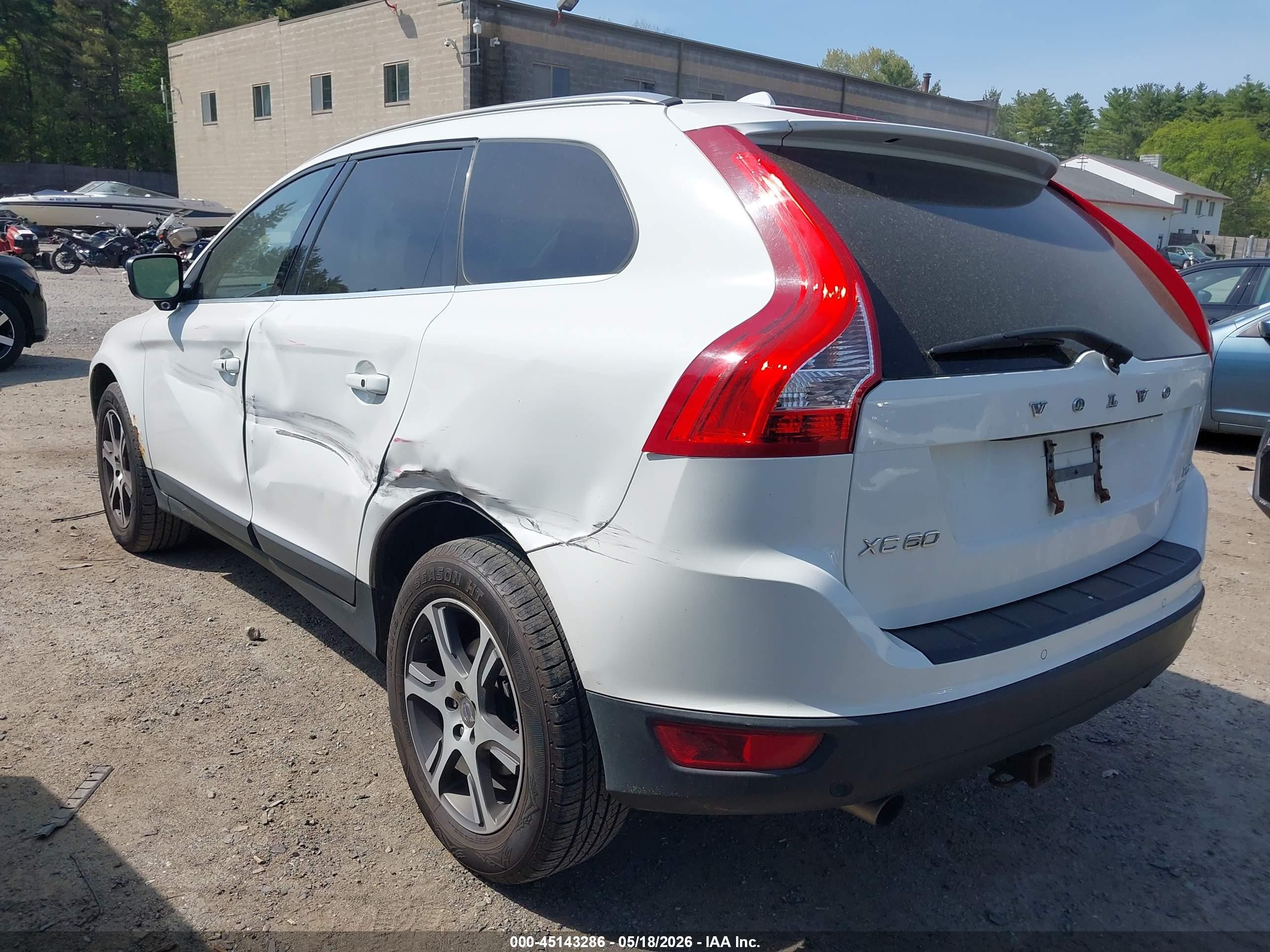 2012 Volvo Xc60 T6/t6 Platinum/t6 Premier Plus/t6 R-design/t6 R-design Platinum/t6 R-design Premier Plus White vin: YV4902DZ2C2308546