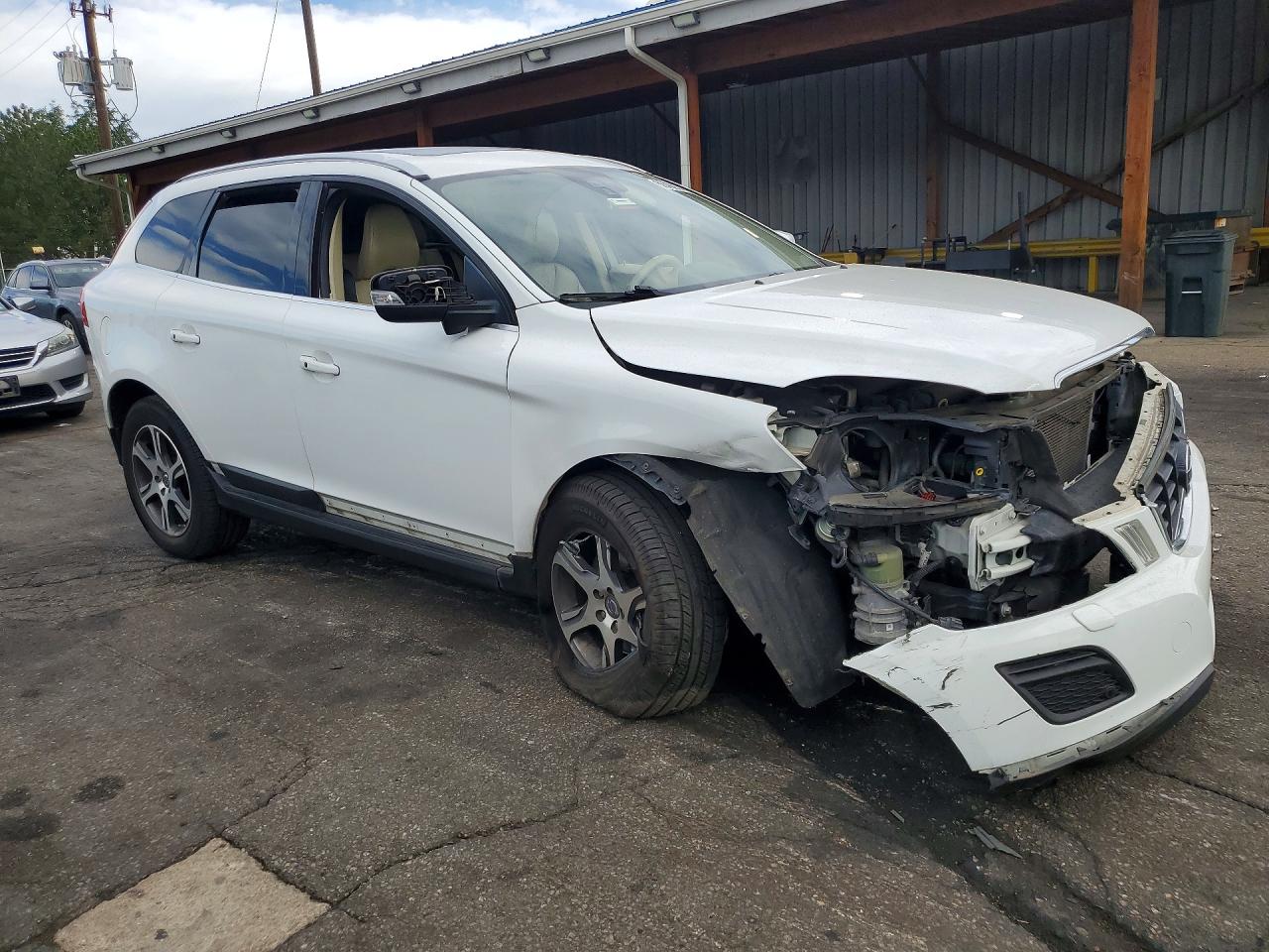 2012 Volvo Xc60 T6 White vin: YV4902DZ2C2331261