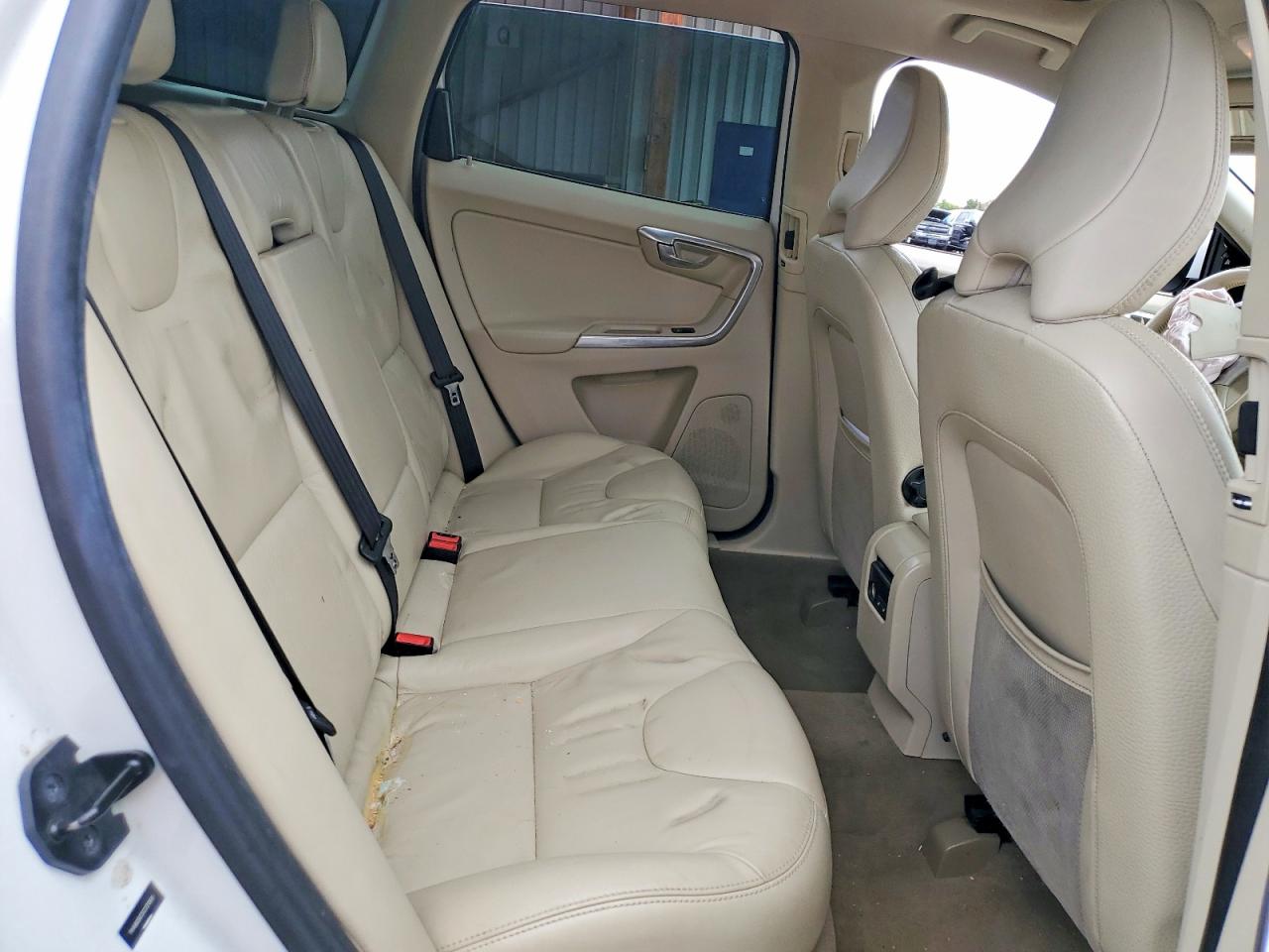 2012 Volvo Xc60 T6 White vin: YV4902DZ2C2331261
