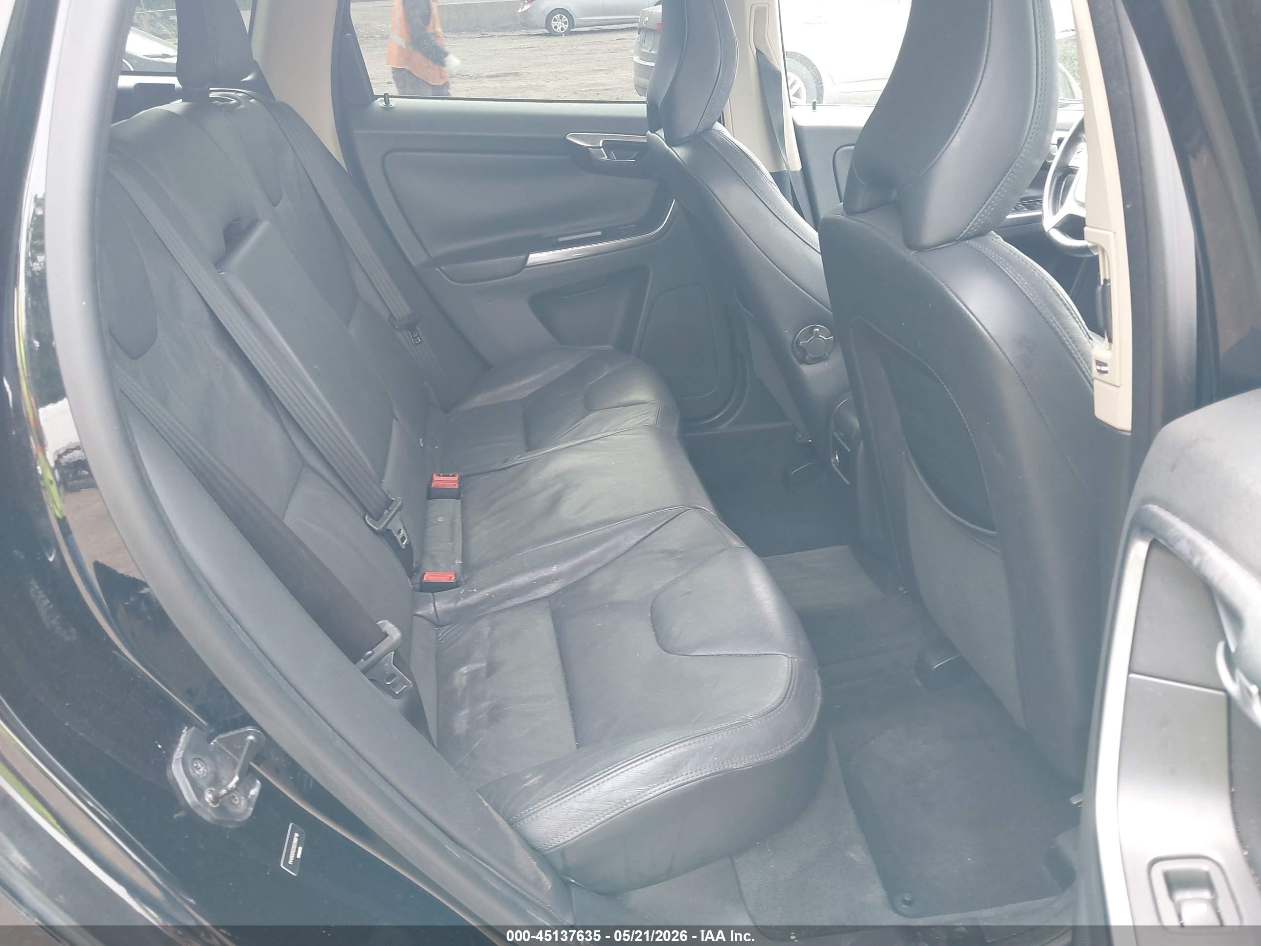 2013 Volvo Xc60 T6/t6 Platinum/t6 Premier Plus/t6 R-design/t6 R-design Platinum/t6 R-design Premier Plus Black vin: YV4902DZ2D2398718