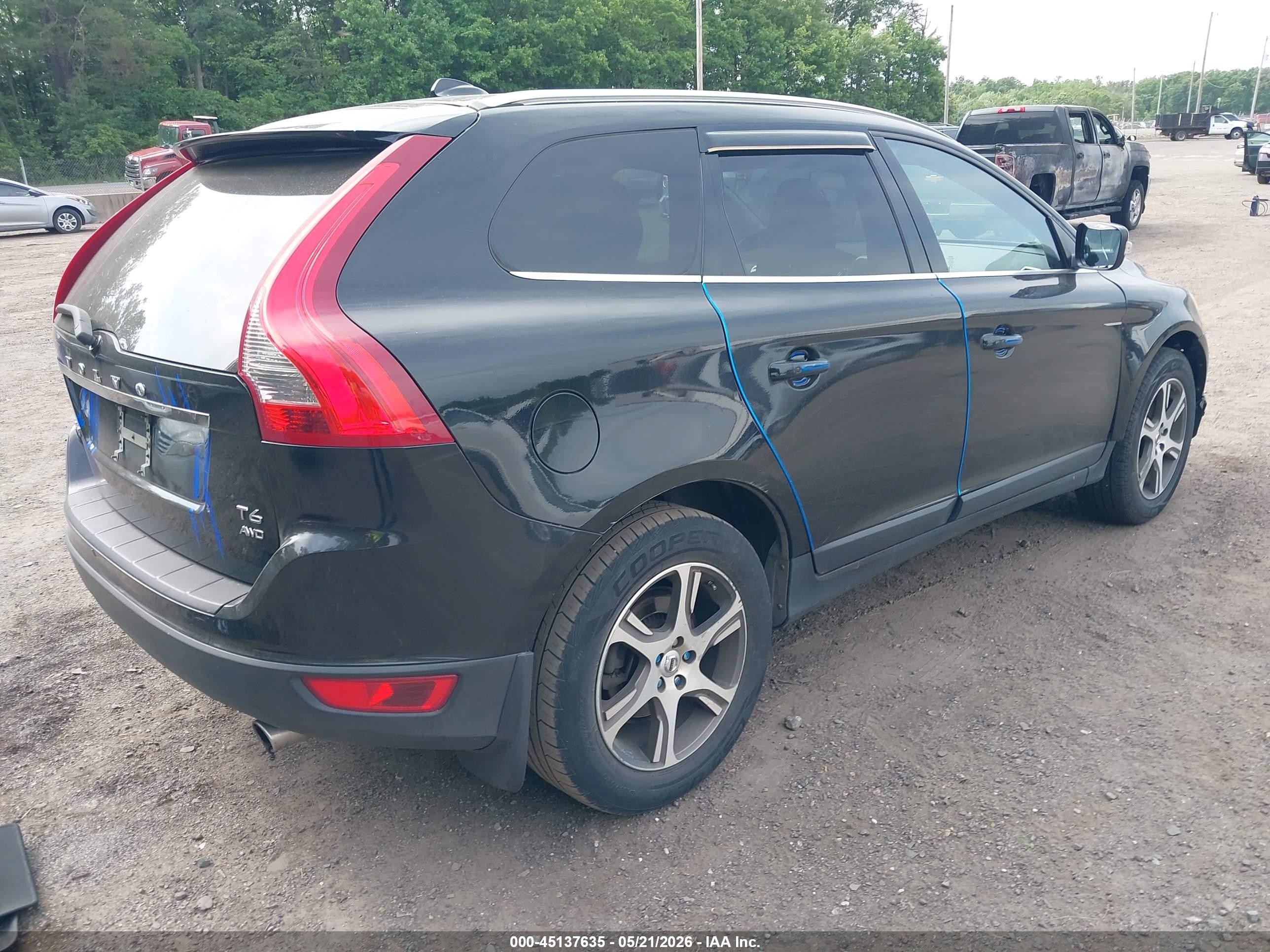 2013 Volvo Xc60 T6/t6 Platinum/t6 Premier Plus/t6 R-design/t6 R-design Platinum/t6 R-design Premier Plus Black vin: YV4902DZ2D2398718