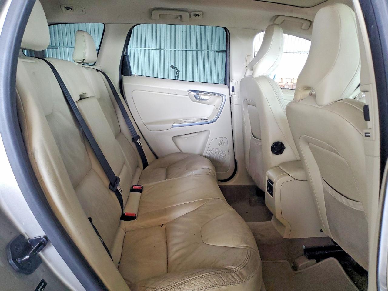 2013 Volvo Xc60 T6 Золотой vin: YV4902DZ2D2413637
