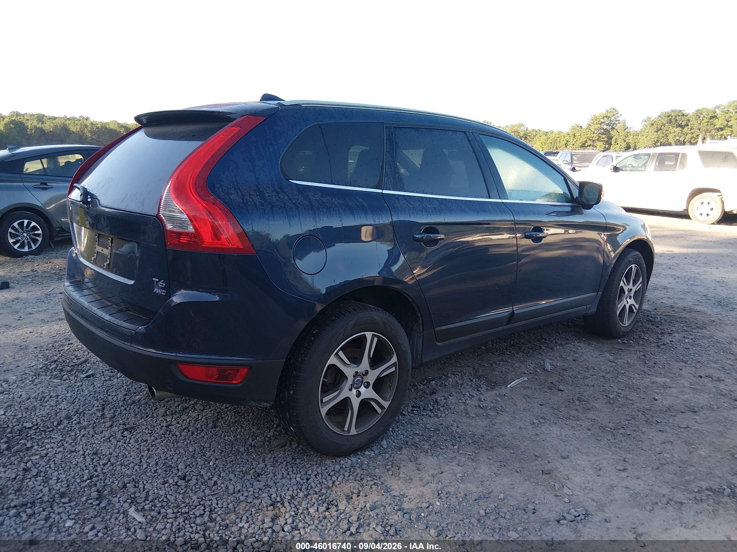 2013 Volvo Xc60 T6 Синий vin: YV4902DZ2D2430308