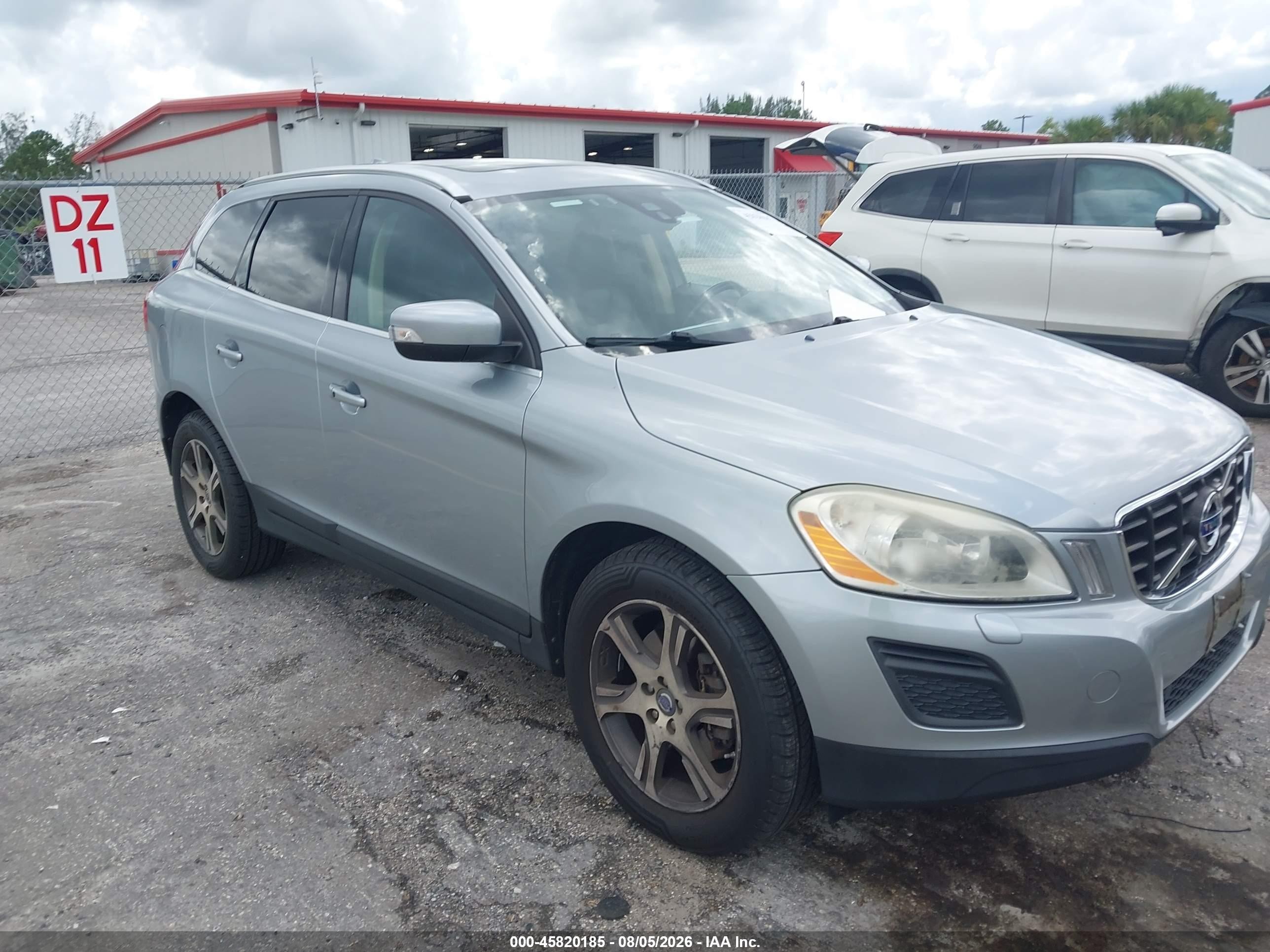 2013 Volvo Xc60 T6 Silver vin: YV4902DZ2D2440224
