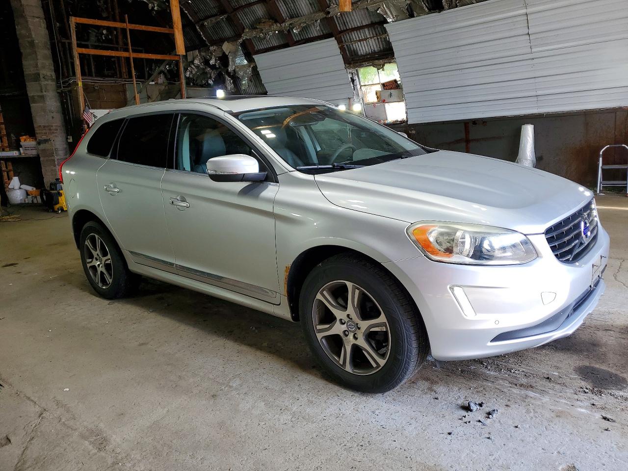 2014 Volvo Xc60 T6 Silver vin: YV4902DZ2E2531172