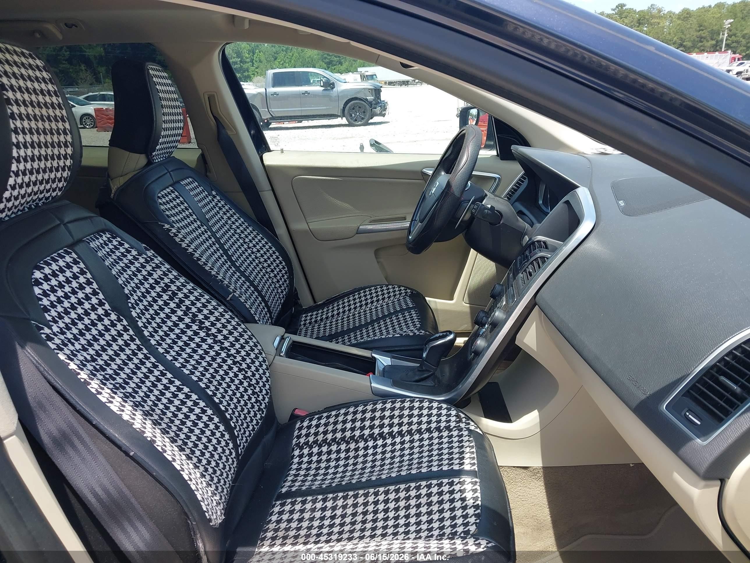 2014 Volvo Xc60 T6 Platinum Blue vin: YV4902DZ2E2550918