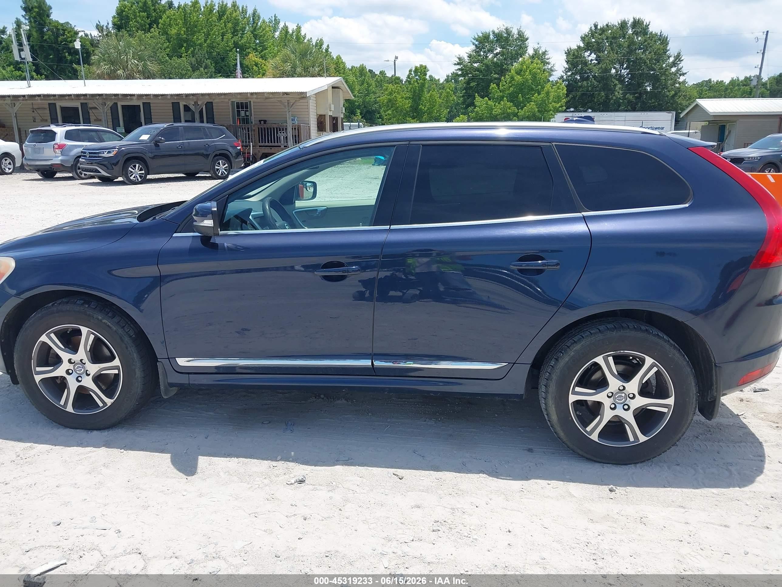 2014 Volvo Xc60 T6 Platinum Blue vin: YV4902DZ2E2550918