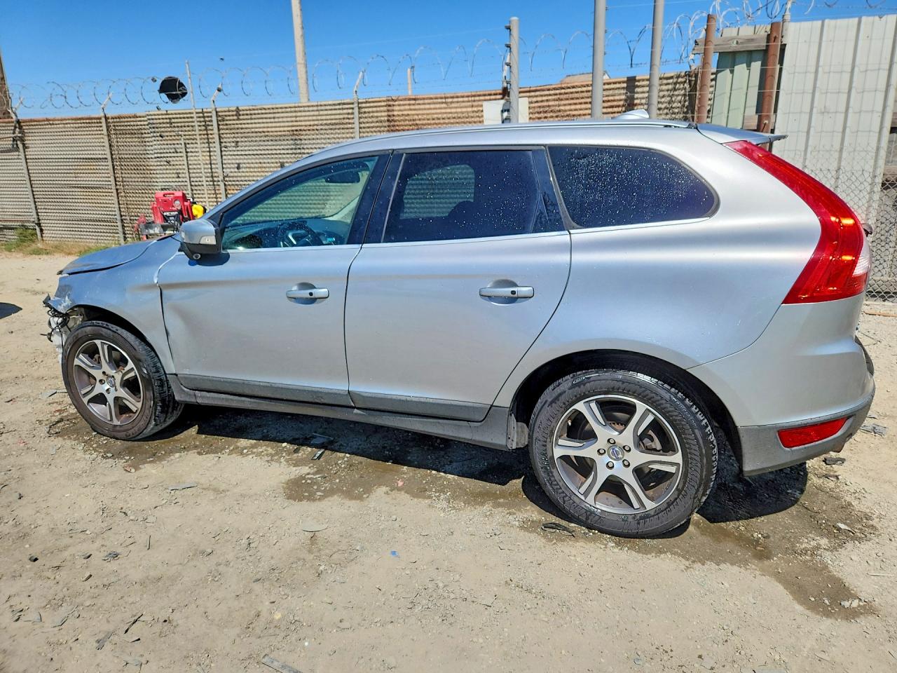 2011 Volvo Xc60 T6 Silver vin: YV4902DZ3B2171602