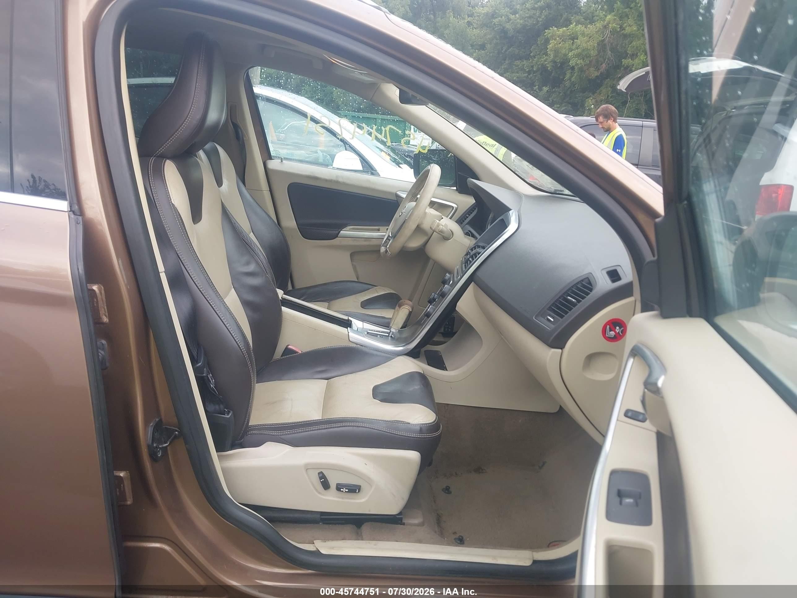 2012 Volvo Xc60 T6 Premier Plus Brown vin: YV4902DZ3C2295614