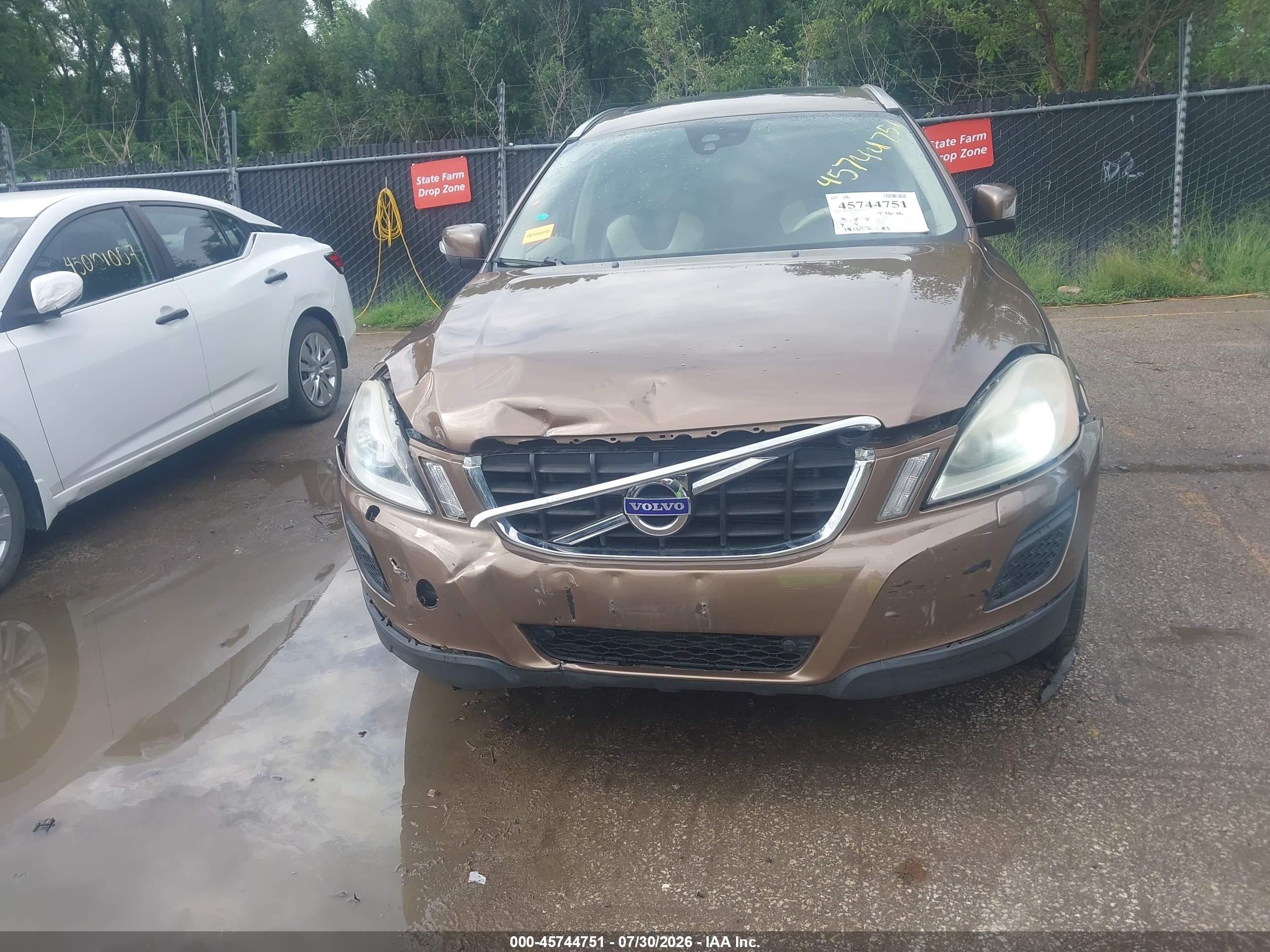 2012 Volvo Xc60 T6 Premier Plus Brown vin: YV4902DZ3C2295614